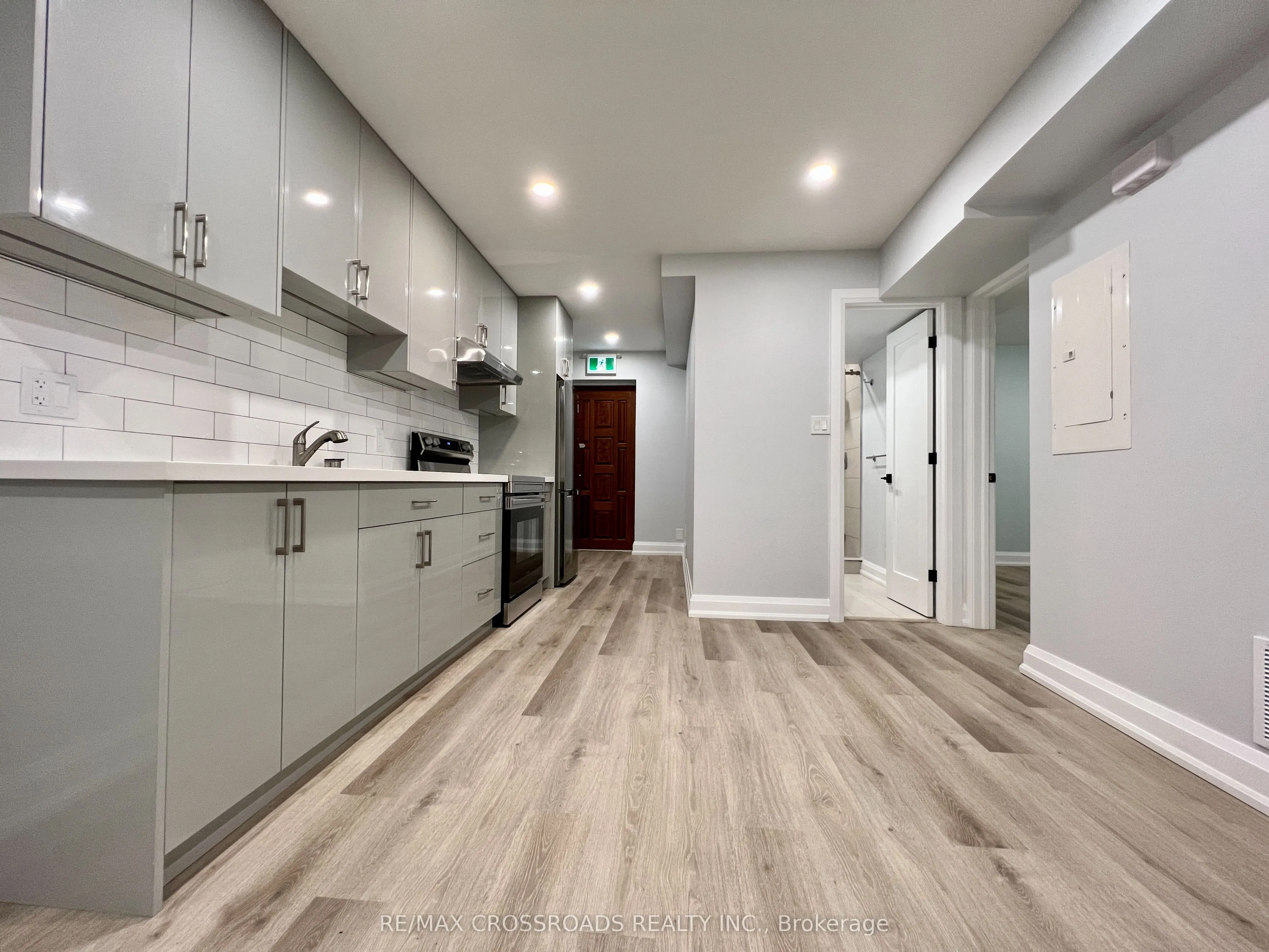 25 GLENSIDE Avenue #1