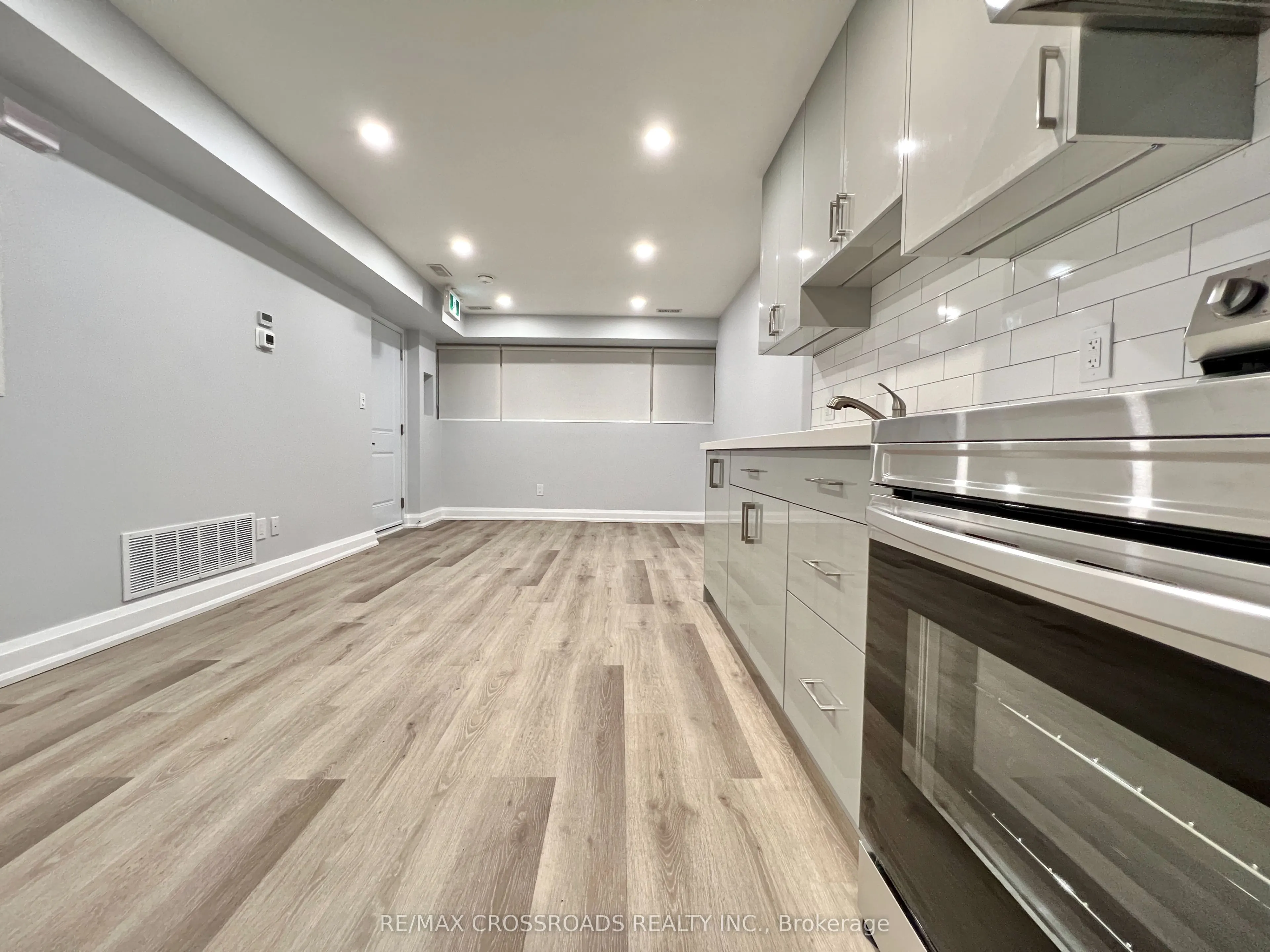 25 GLENSIDE Avenue #1