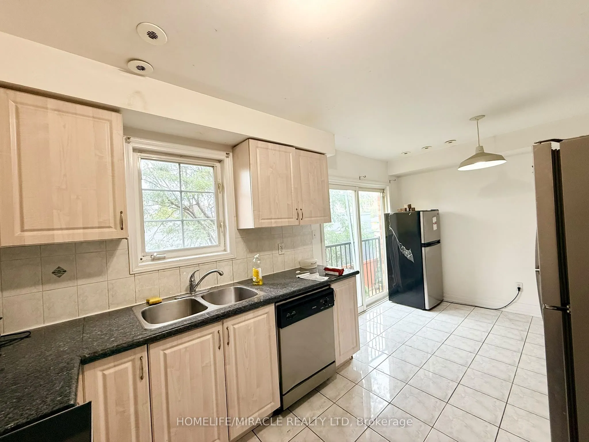 2800 Eglinton Avenue E #1