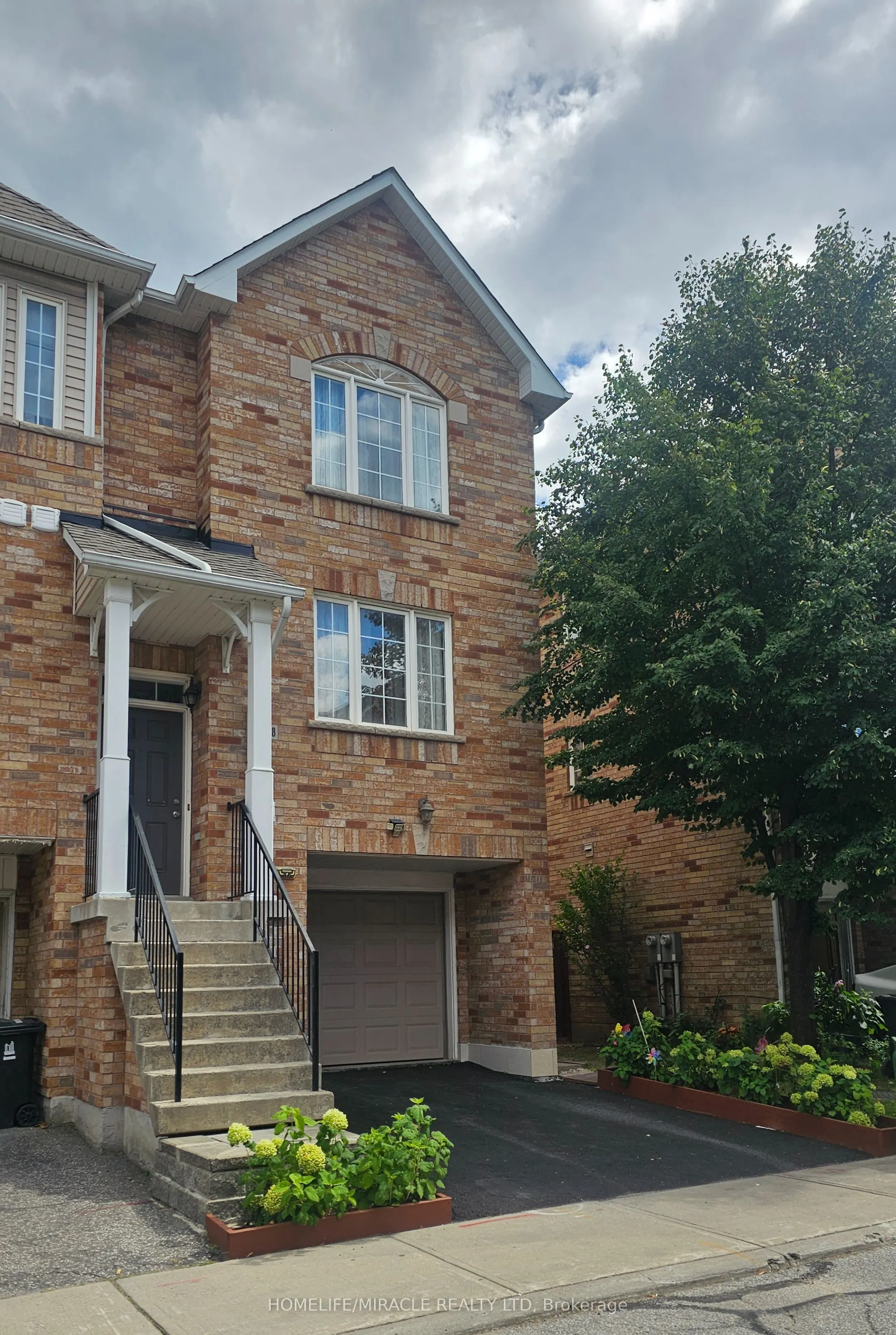 2800 Eglinton Avenue E #1