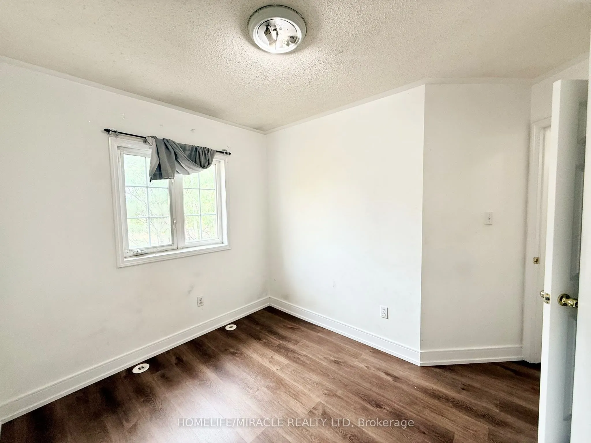 2800 Eglinton Avenue E #1