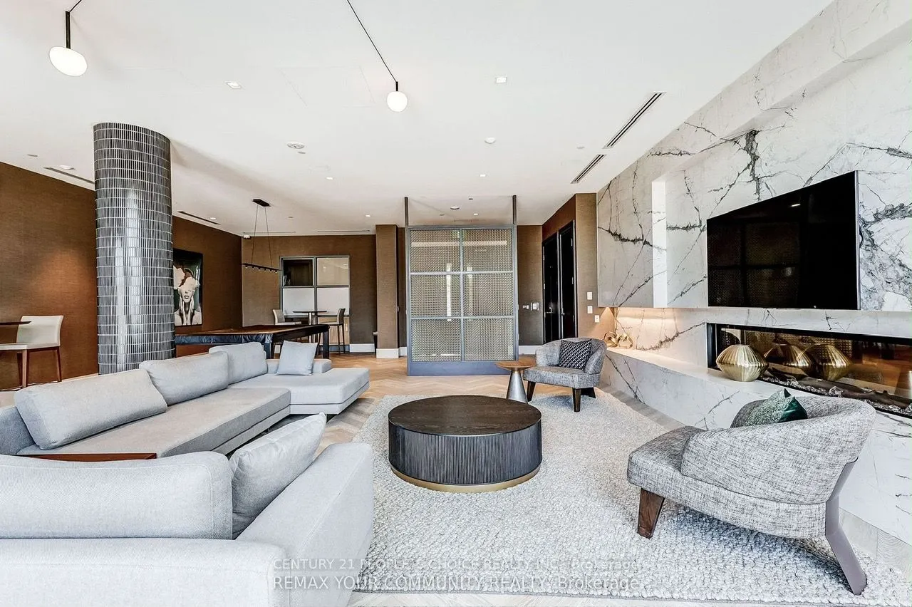 2545 Simcoe Street N #306