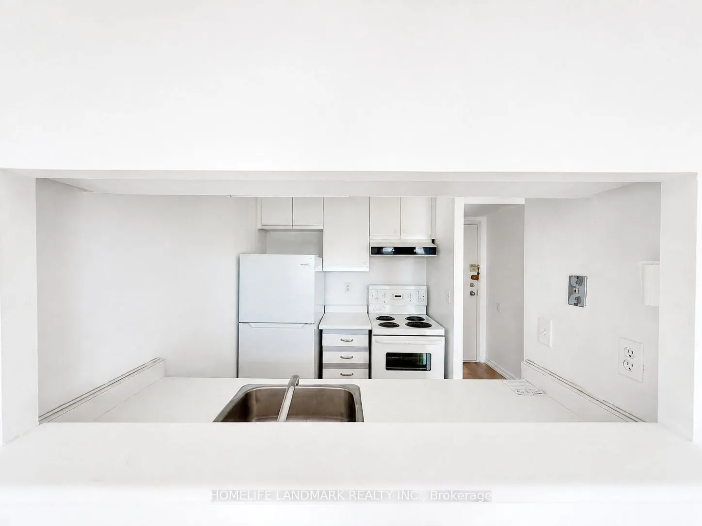 2460 Eglinton Avenue E #917