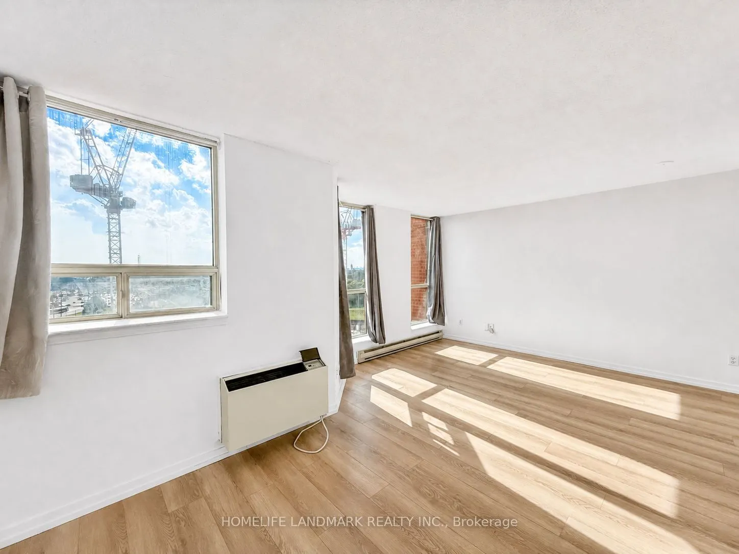 2460 Eglinton Avenue E #917