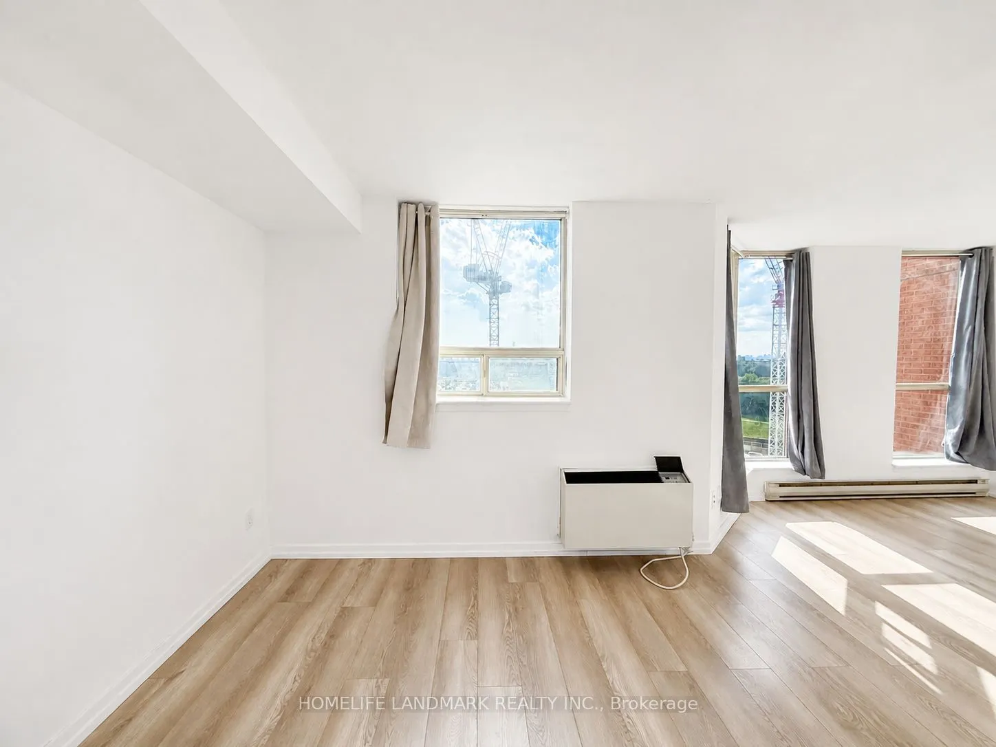 2460 Eglinton Avenue E #917