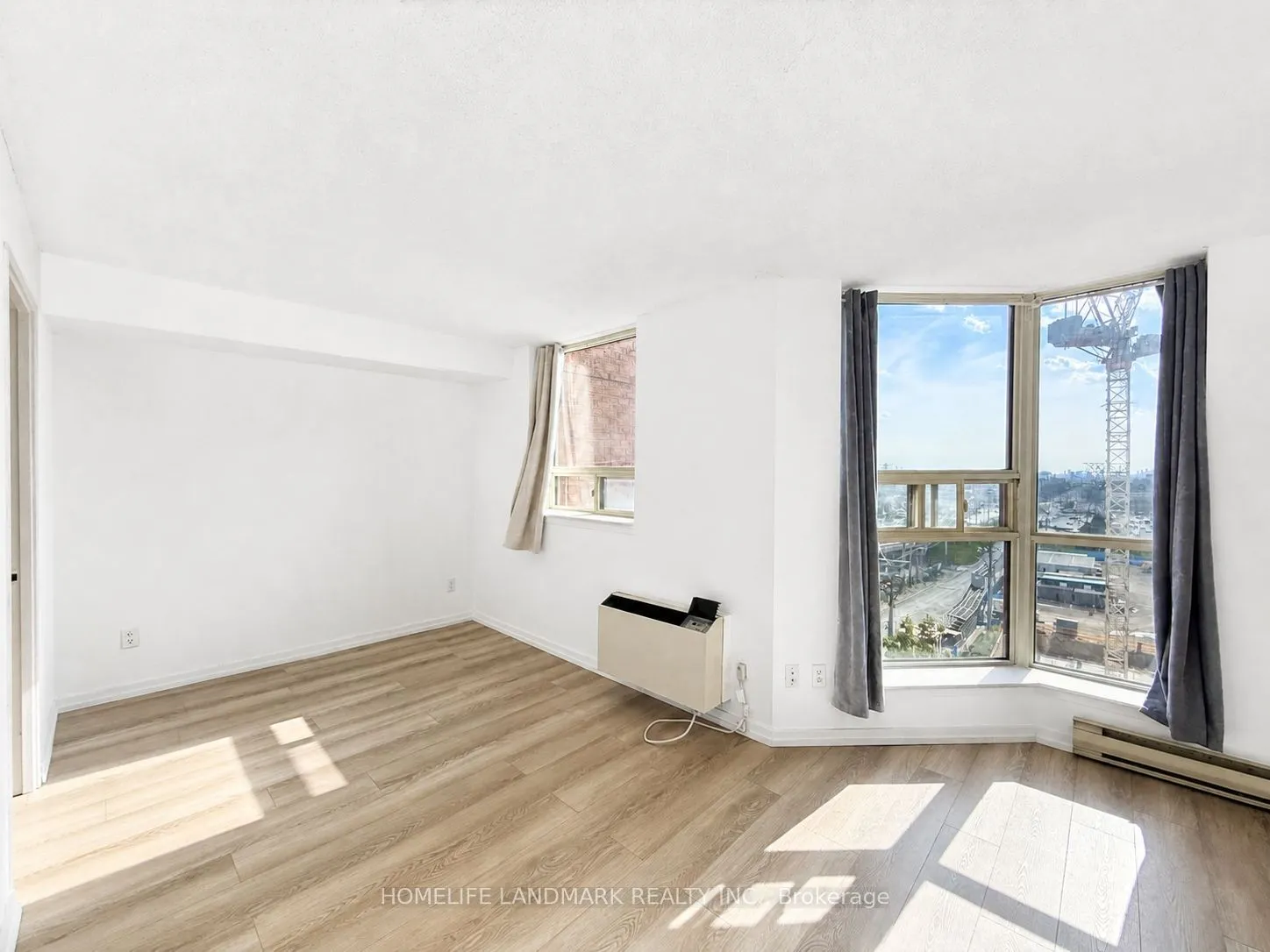 2460 Eglinton Avenue E #917
