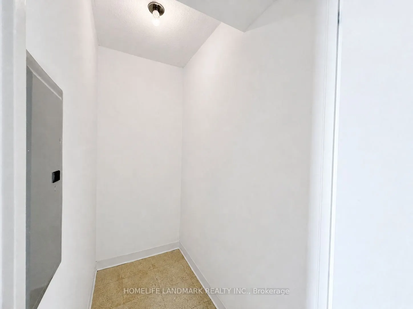 2460 Eglinton Avenue E #917