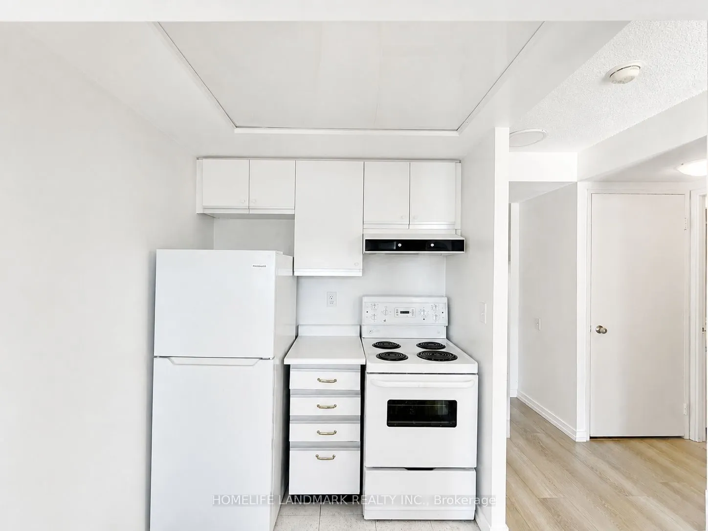 2460 Eglinton Avenue E #917