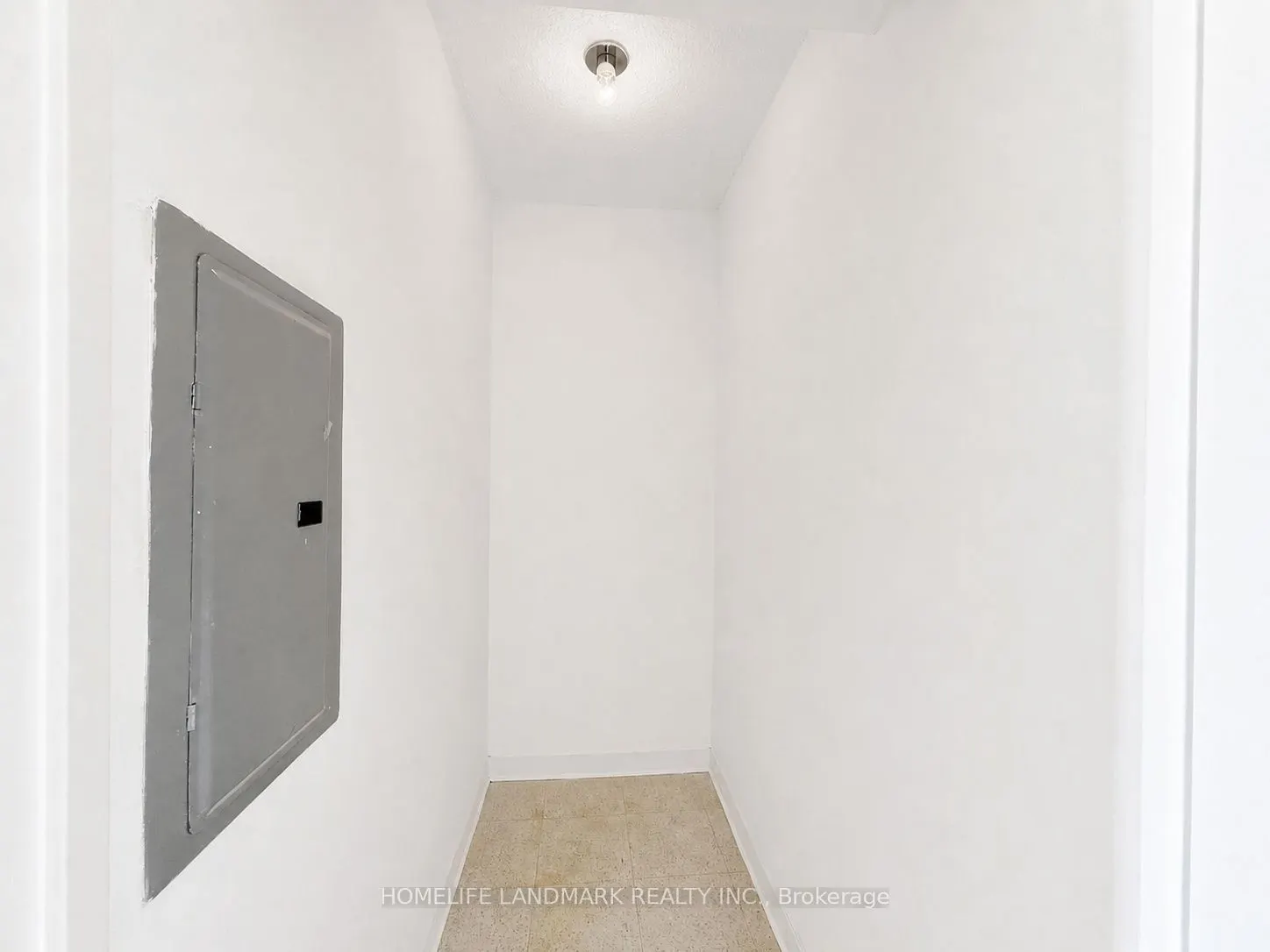 2460 Eglinton Avenue E #917