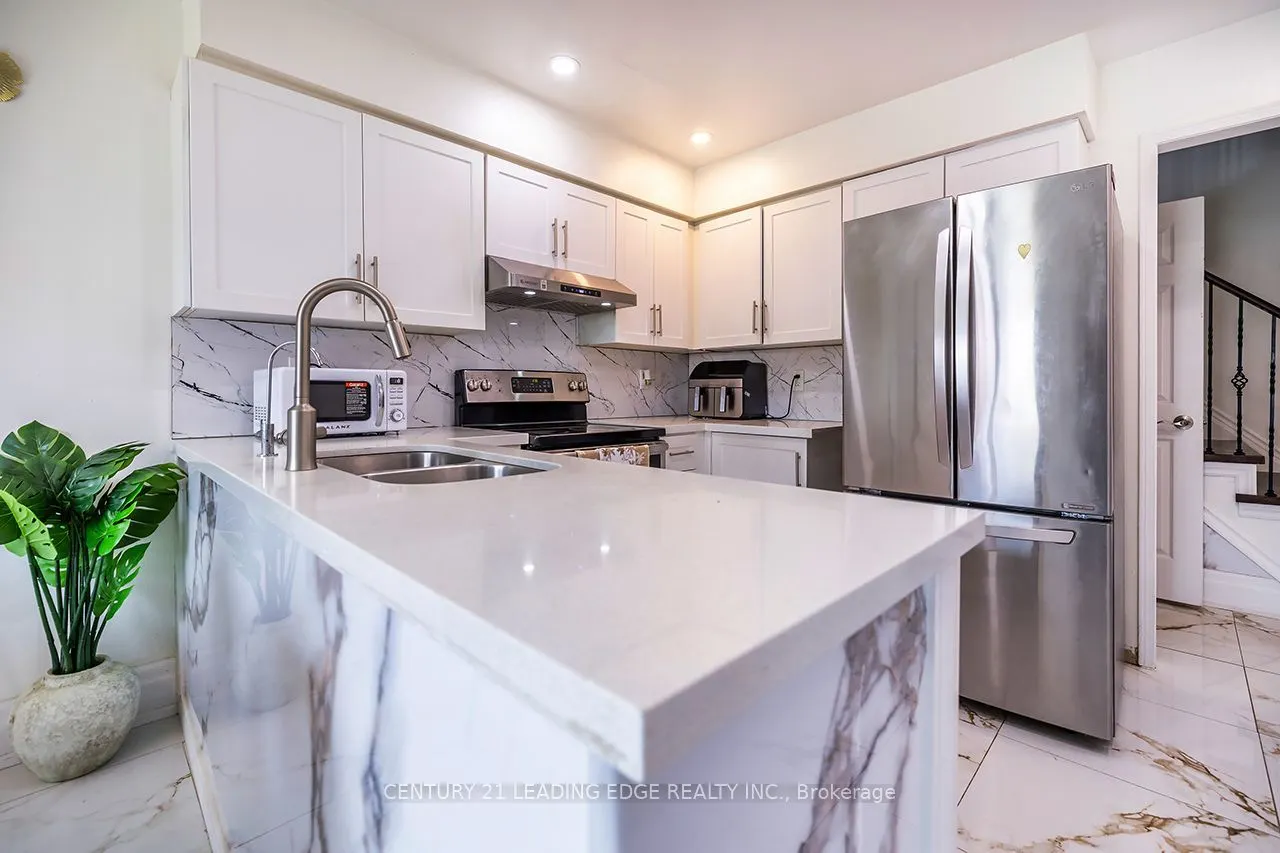 14 GUILDWOOD Drive