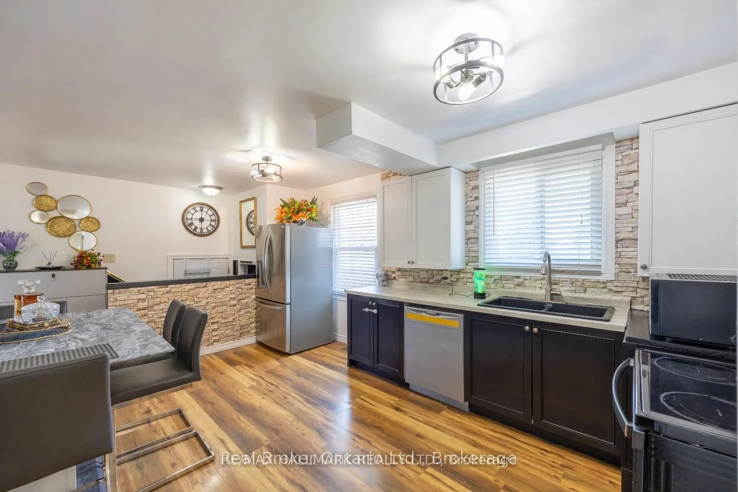 324 College Avenue #Main