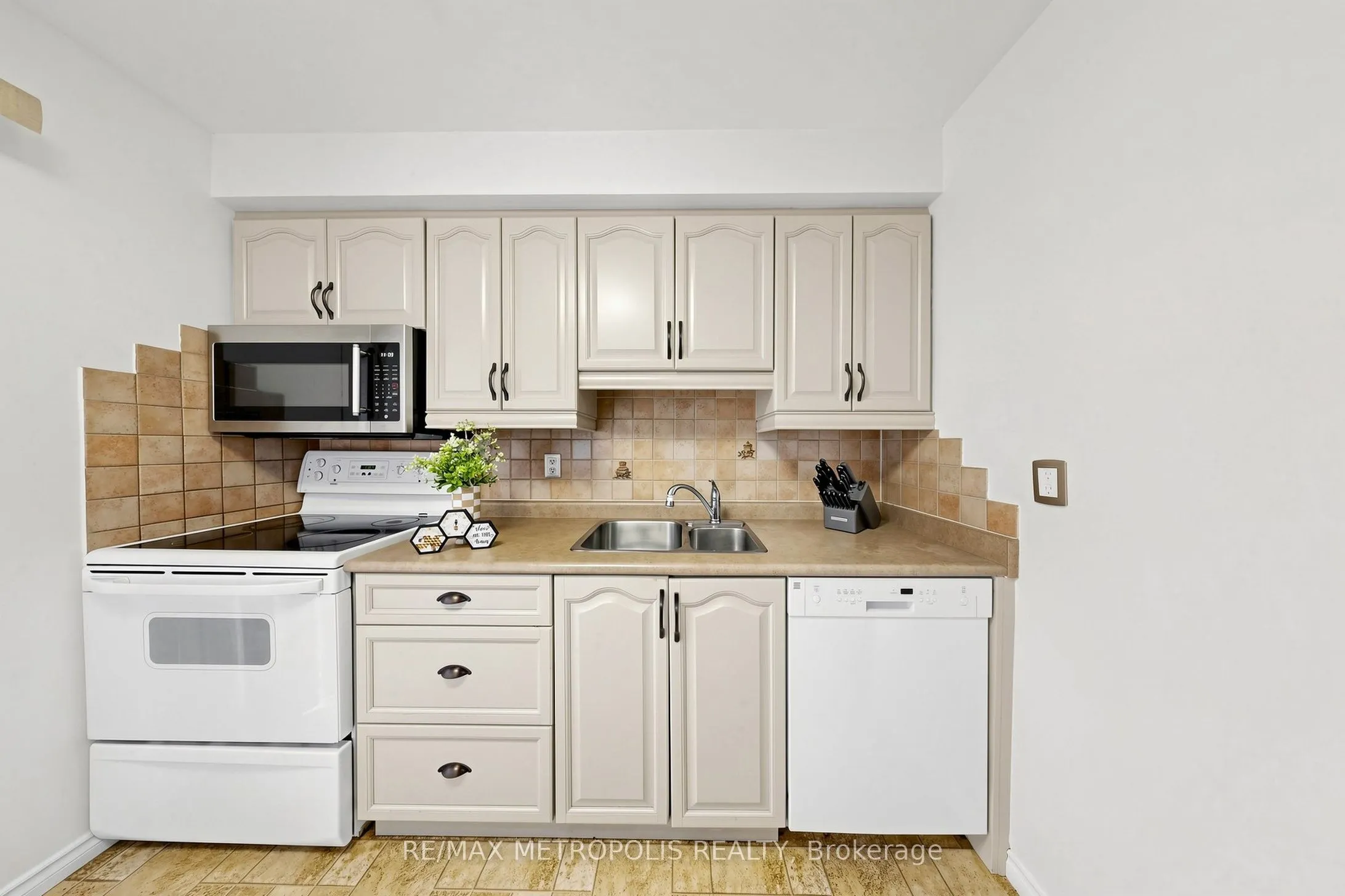 580 Eyer Drive #96