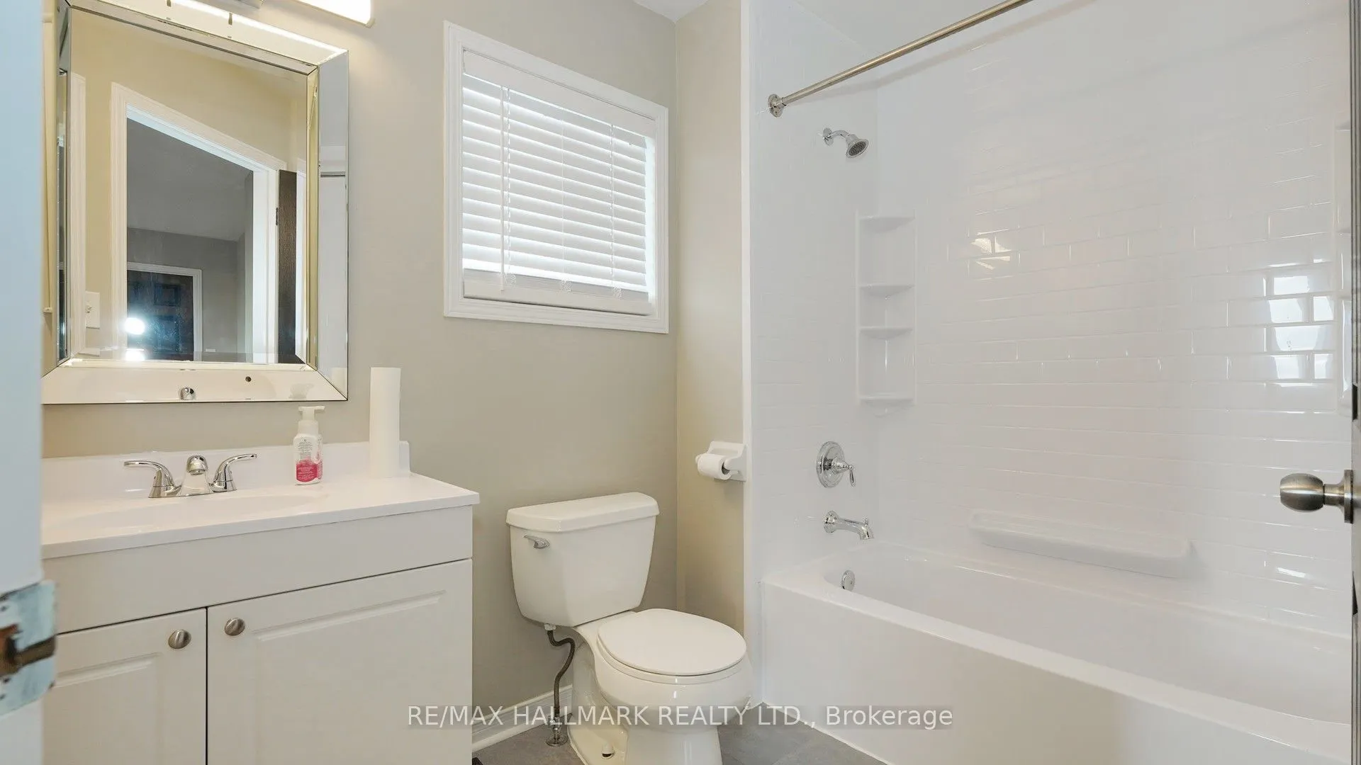 1035 Beatrice Street E #Upper