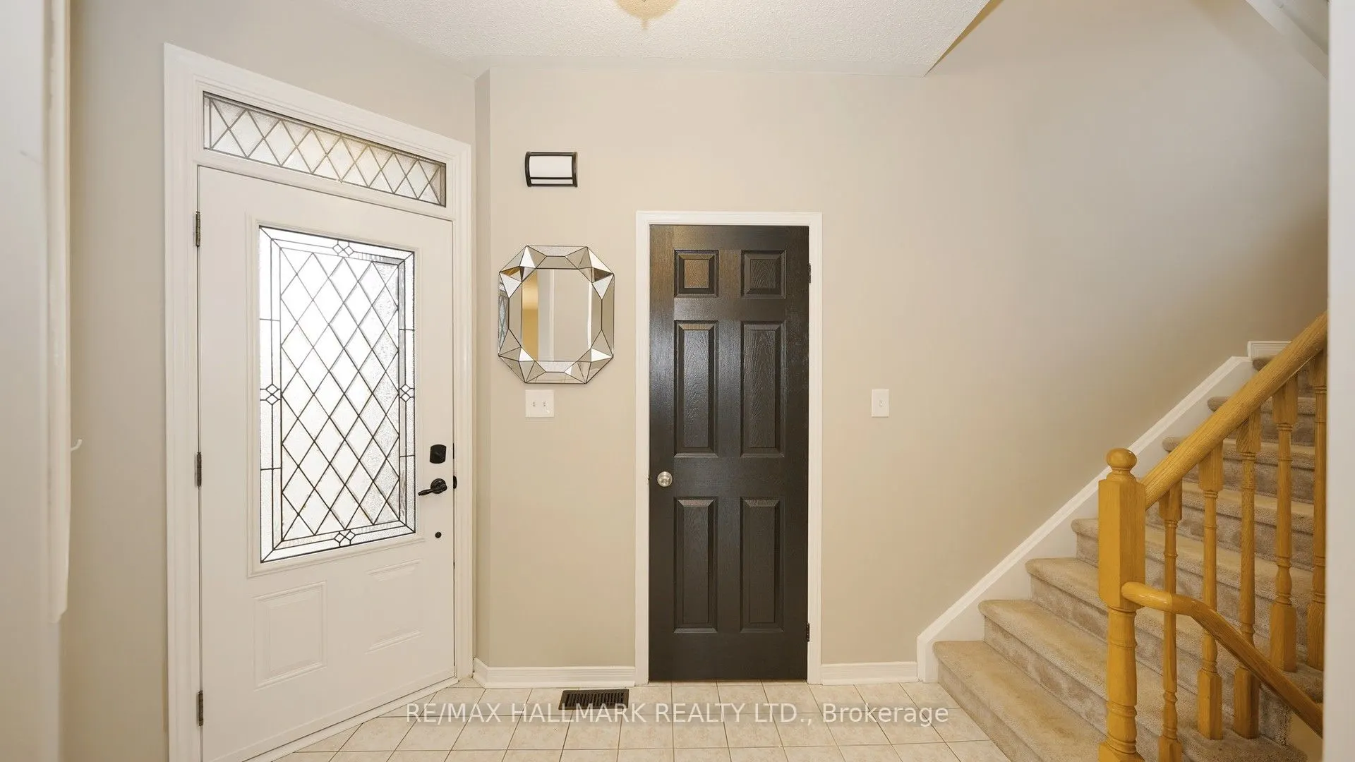 1035 Beatrice Street E #Upper