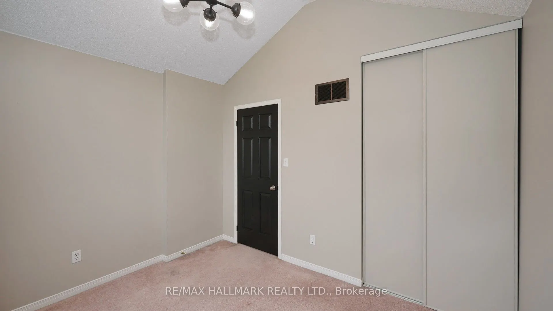 1035 Beatrice Street E #Upper