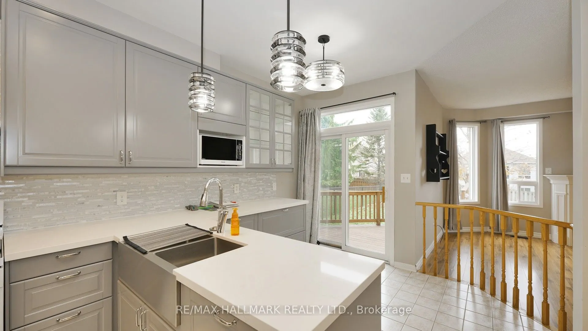 1035 Beatrice Street E #Upper