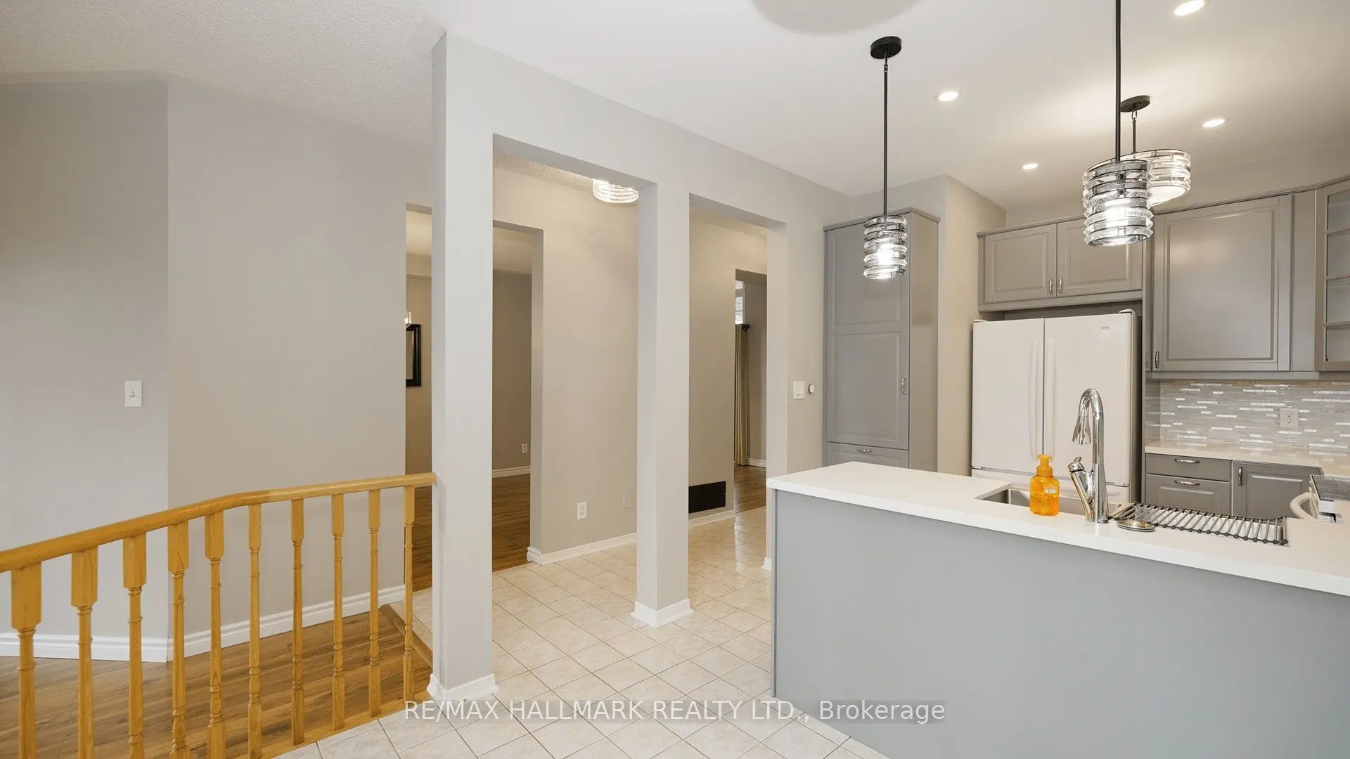 1035 Beatrice Street E #Upper