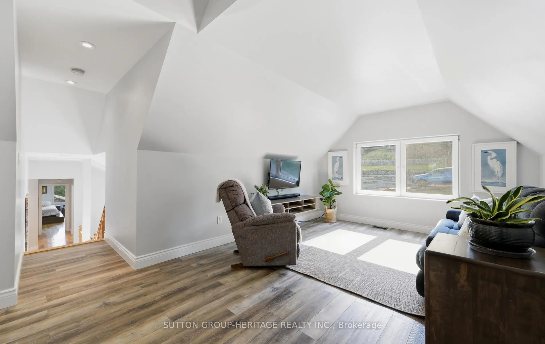62 Lakeside Beach Road