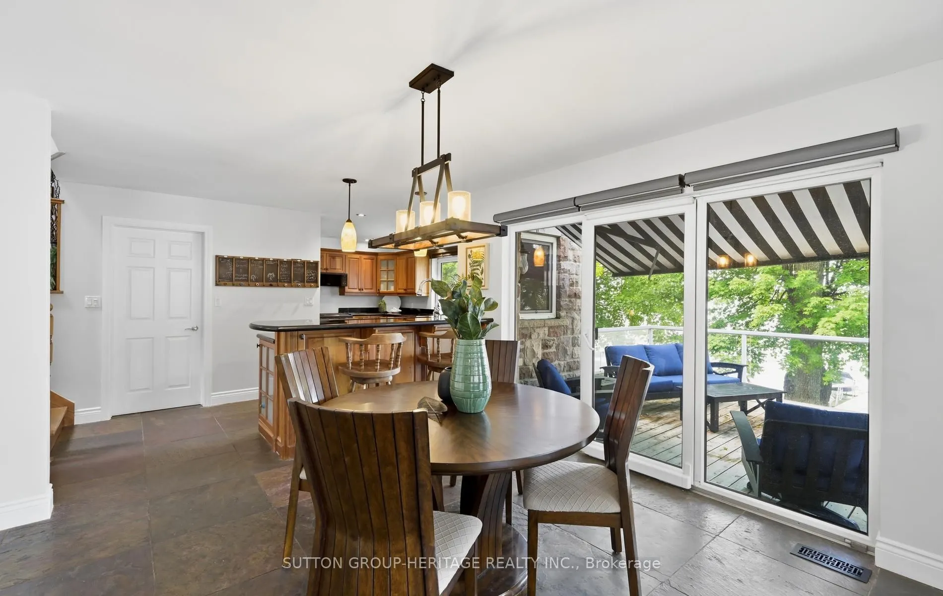 62 Lakeside Beach Road