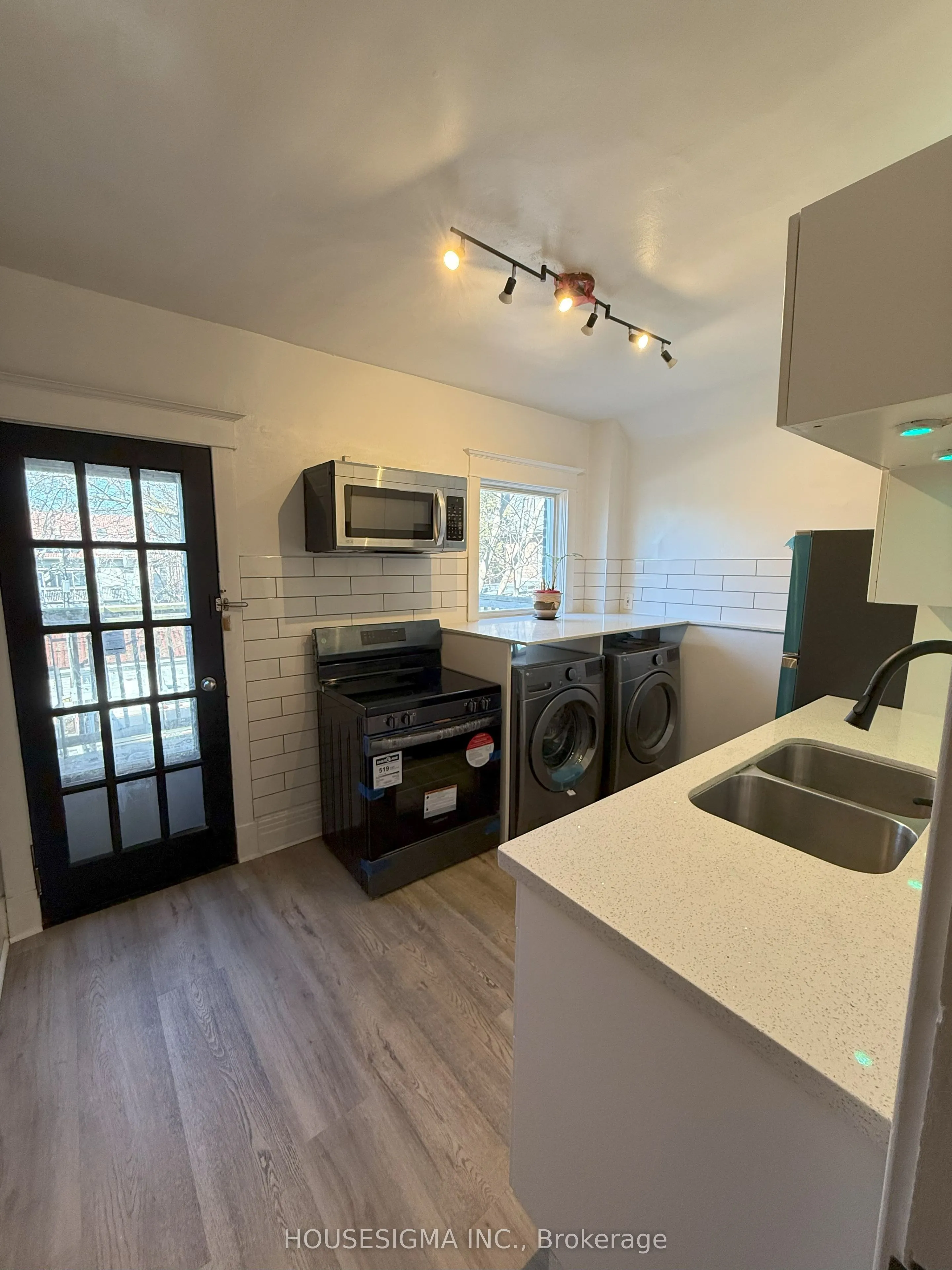 256 Woodbine Avenue