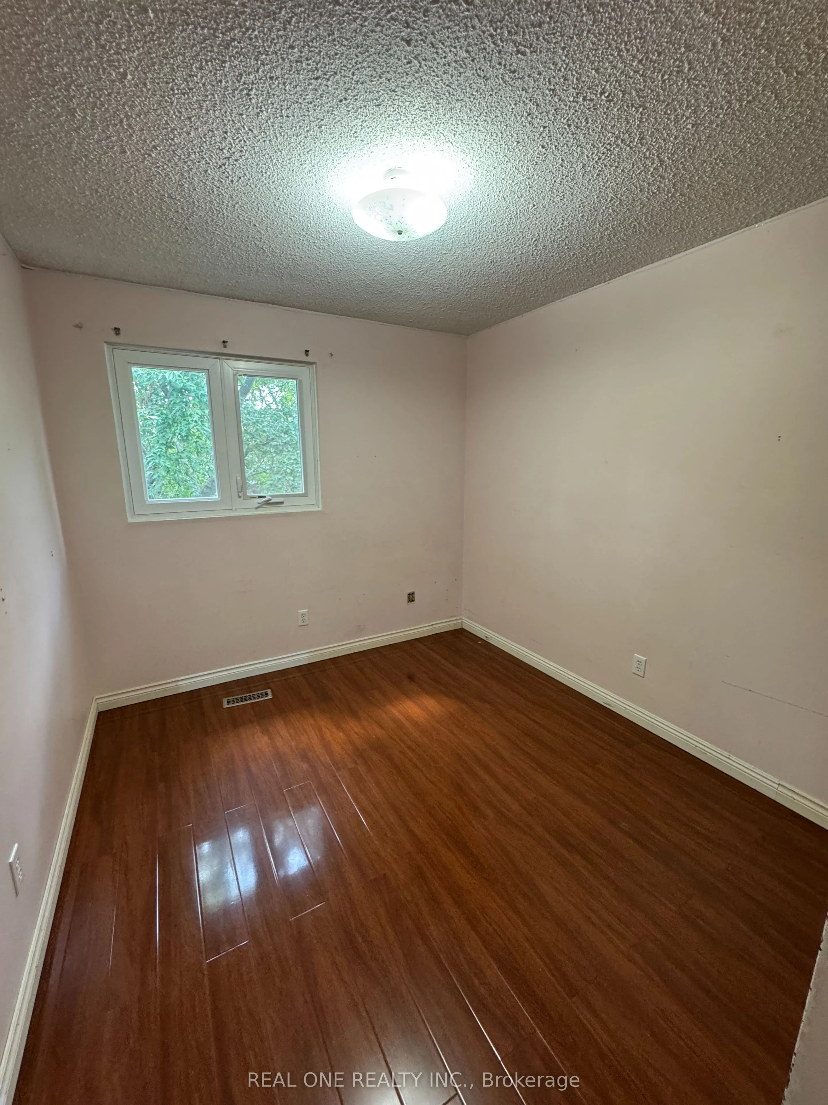 72 Dusay Place #16