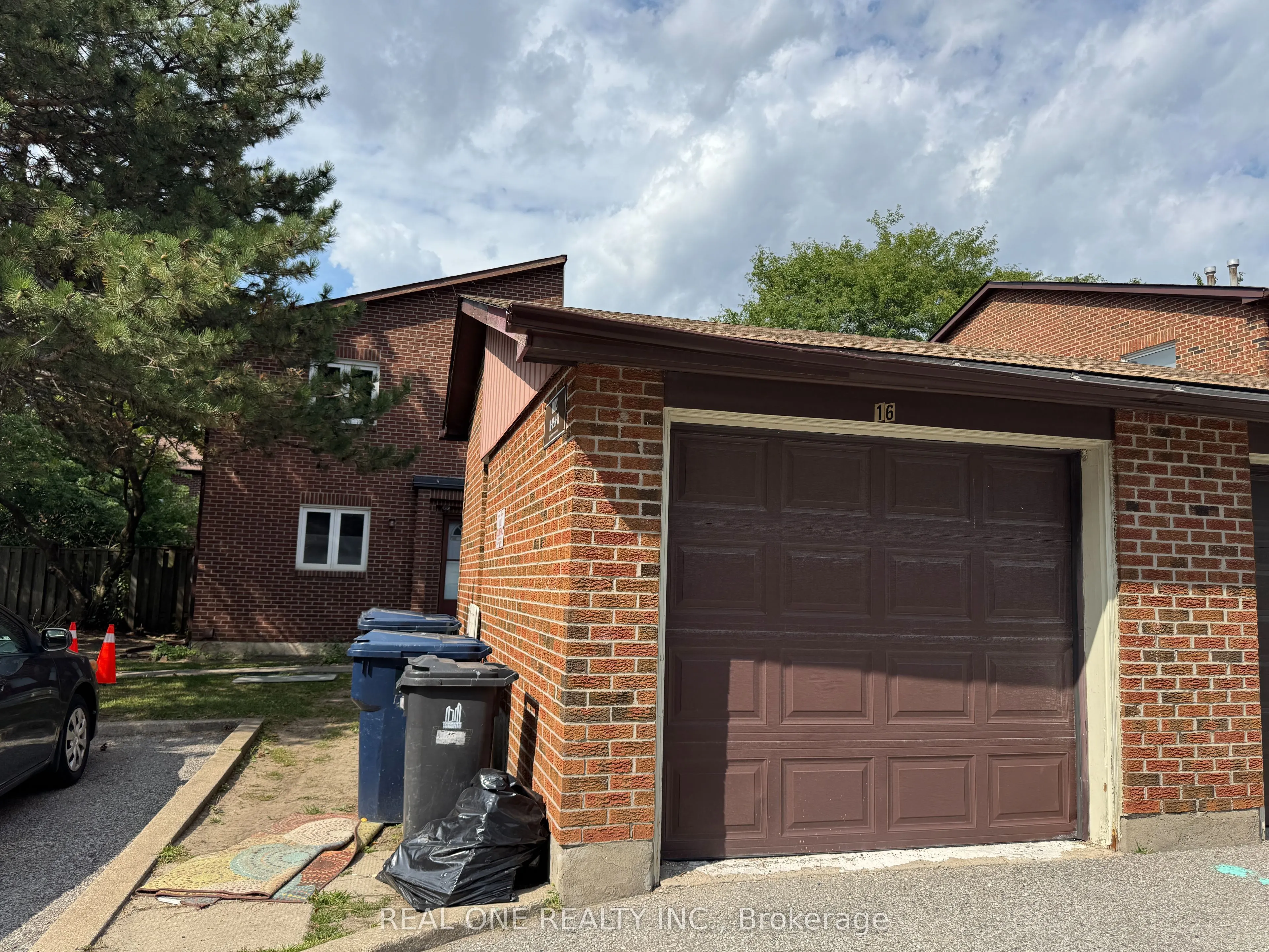 72 Dusay Place #16
