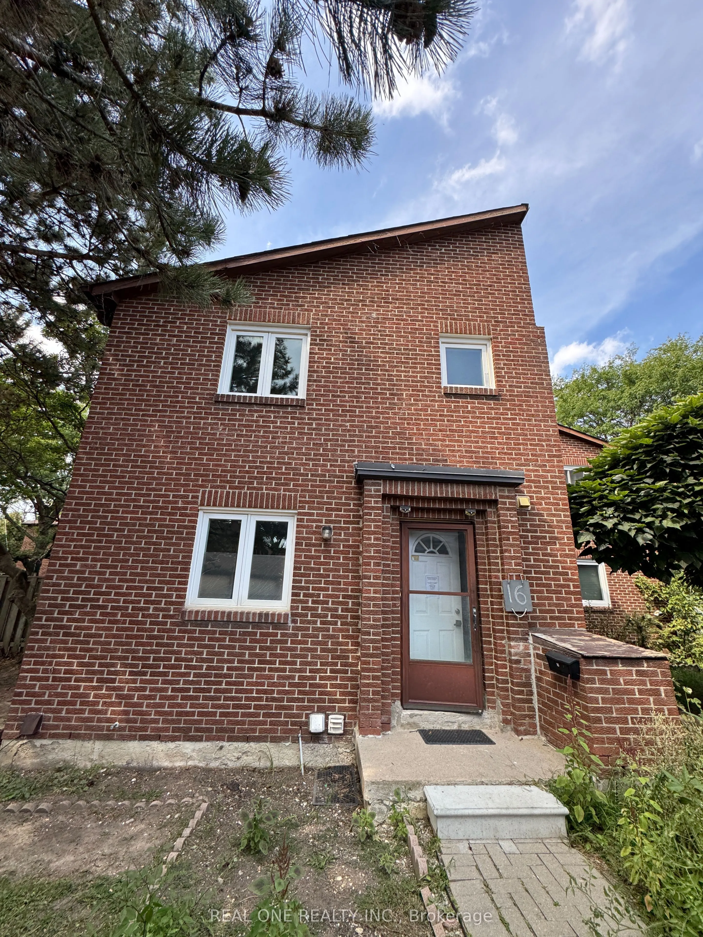 72 Dusay Place #16