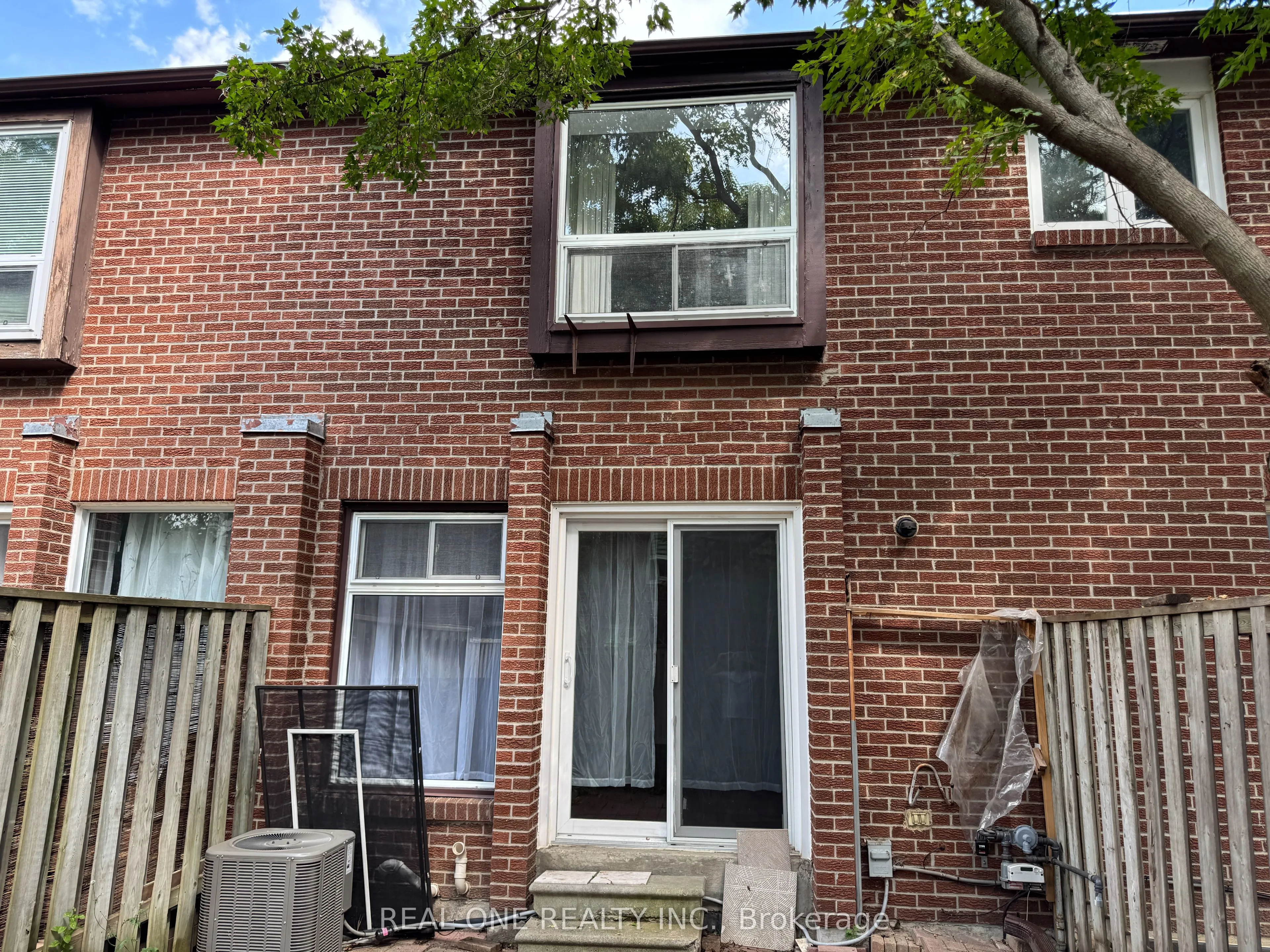 72 Dusay Place #16