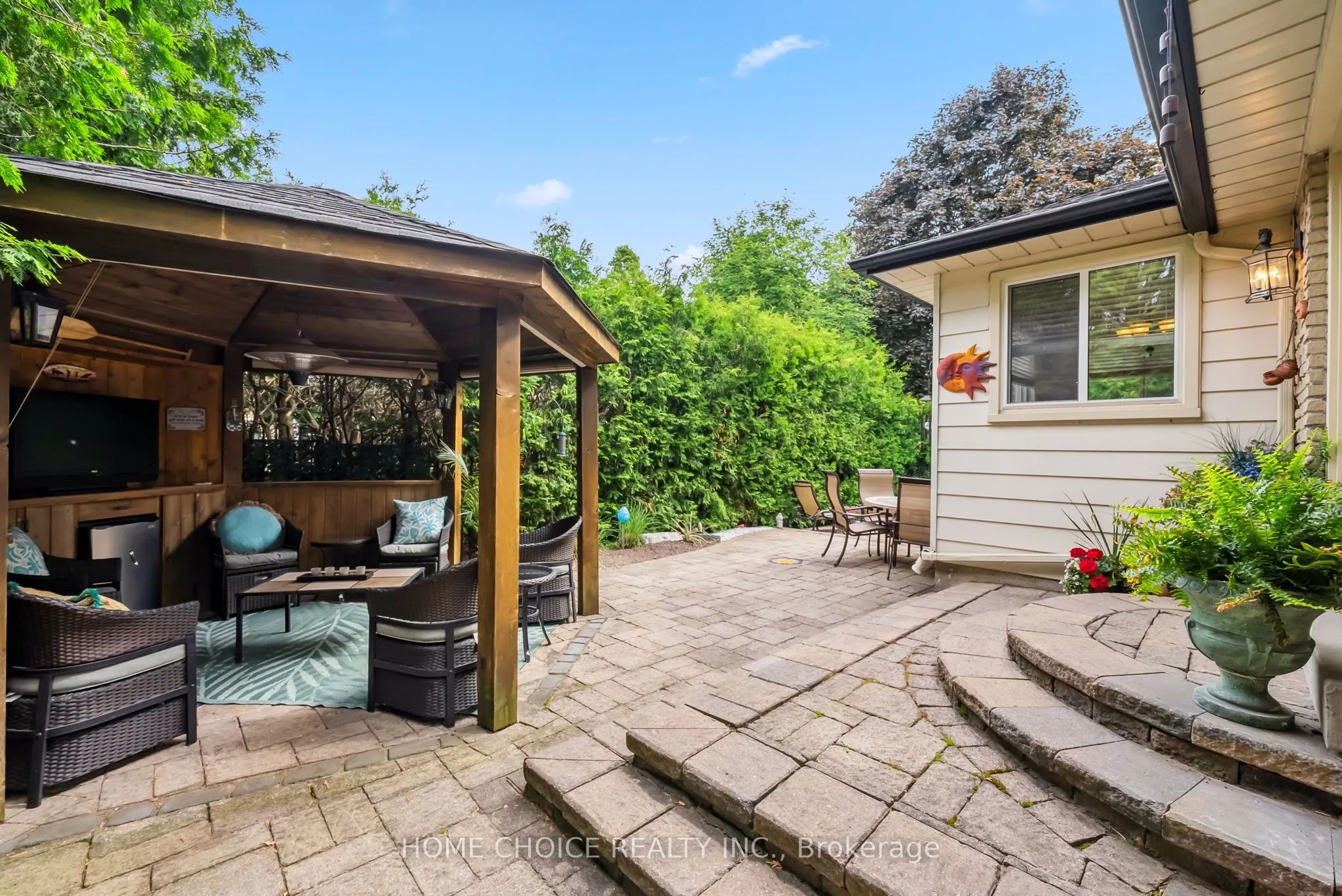 1206 Northgate Crescent
