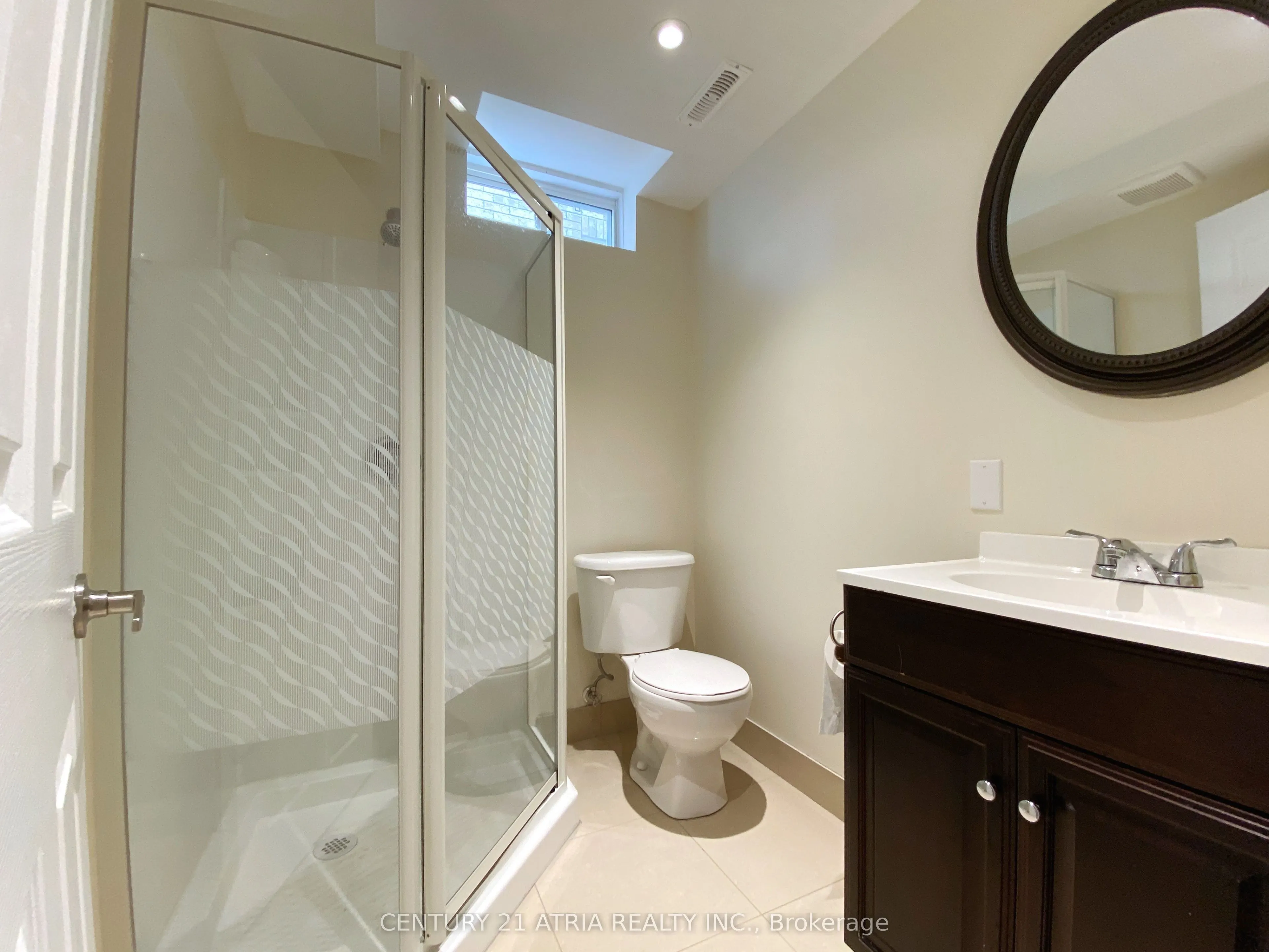 14 Robert Attersley Drive W