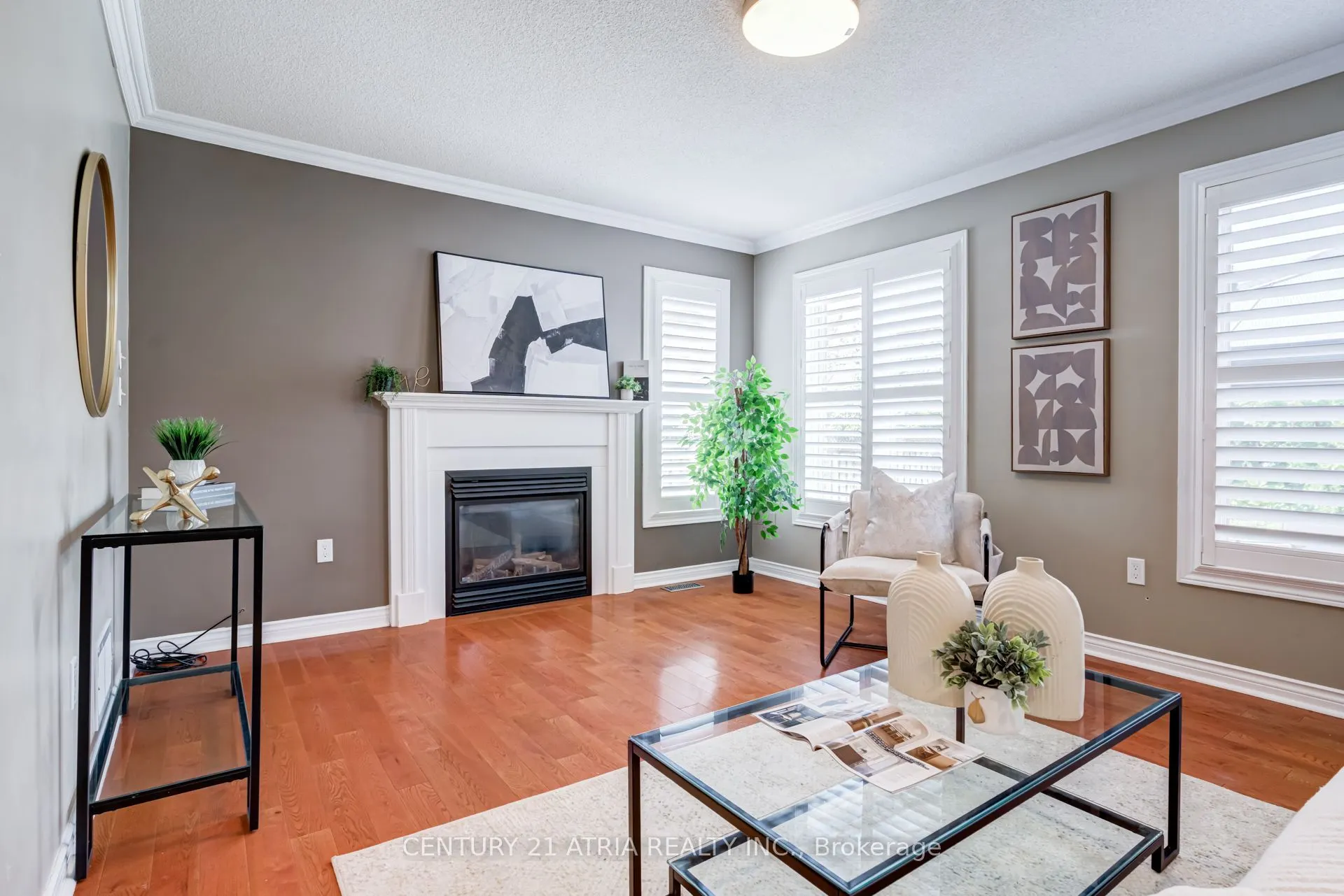 14 Robert Attersley Drive W