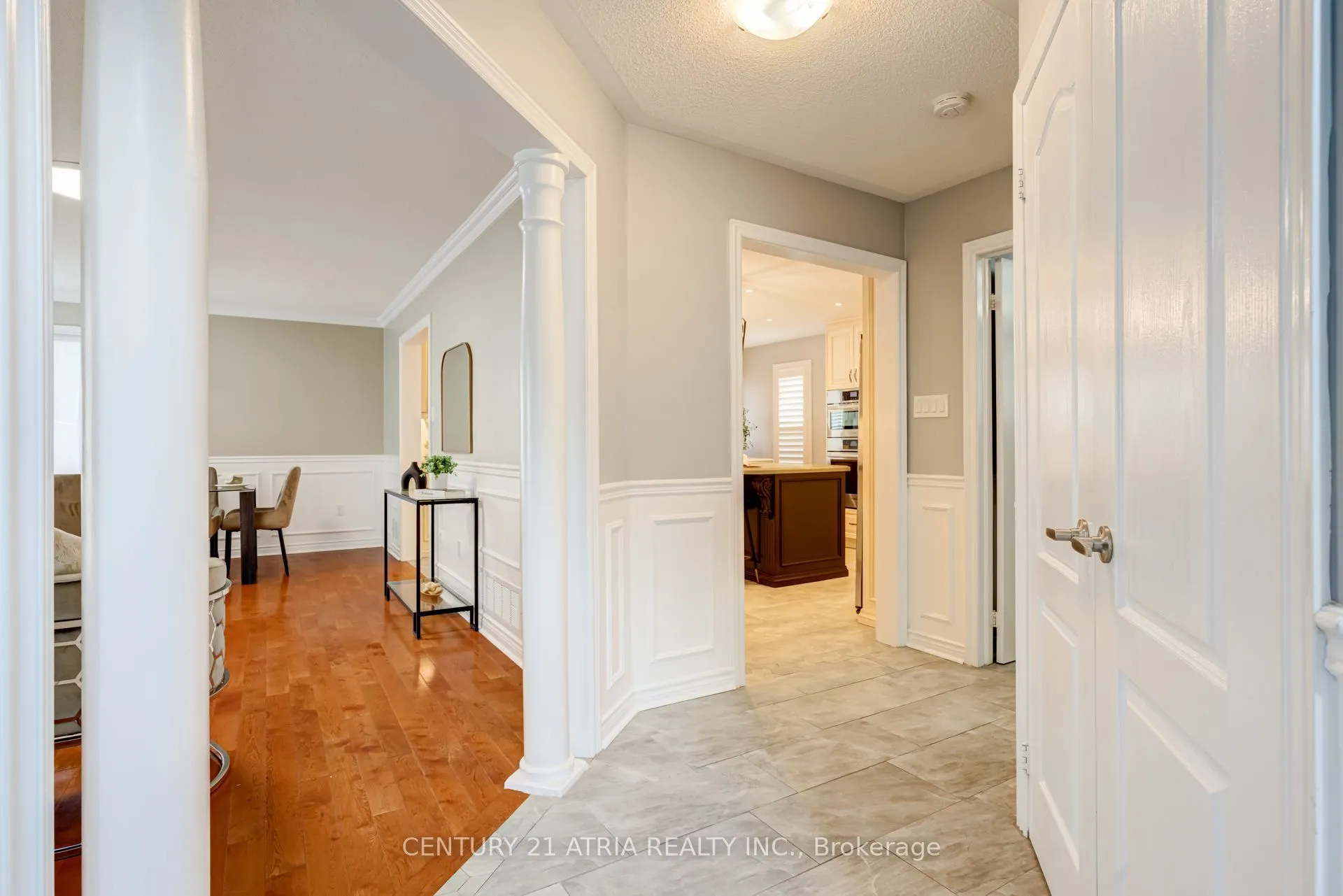 14 Robert Attersley Drive W