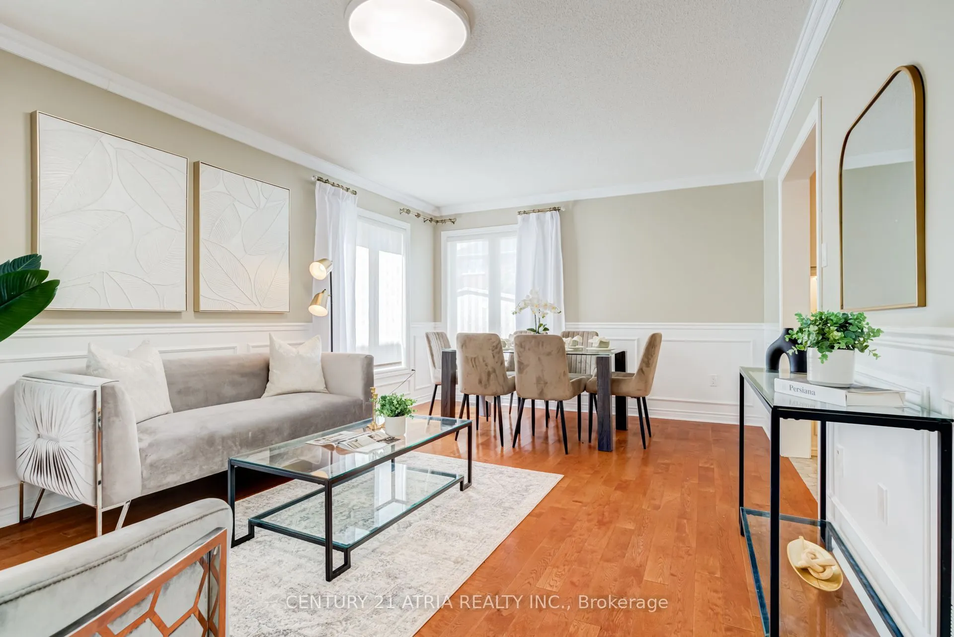 14 Robert Attersley Drive W