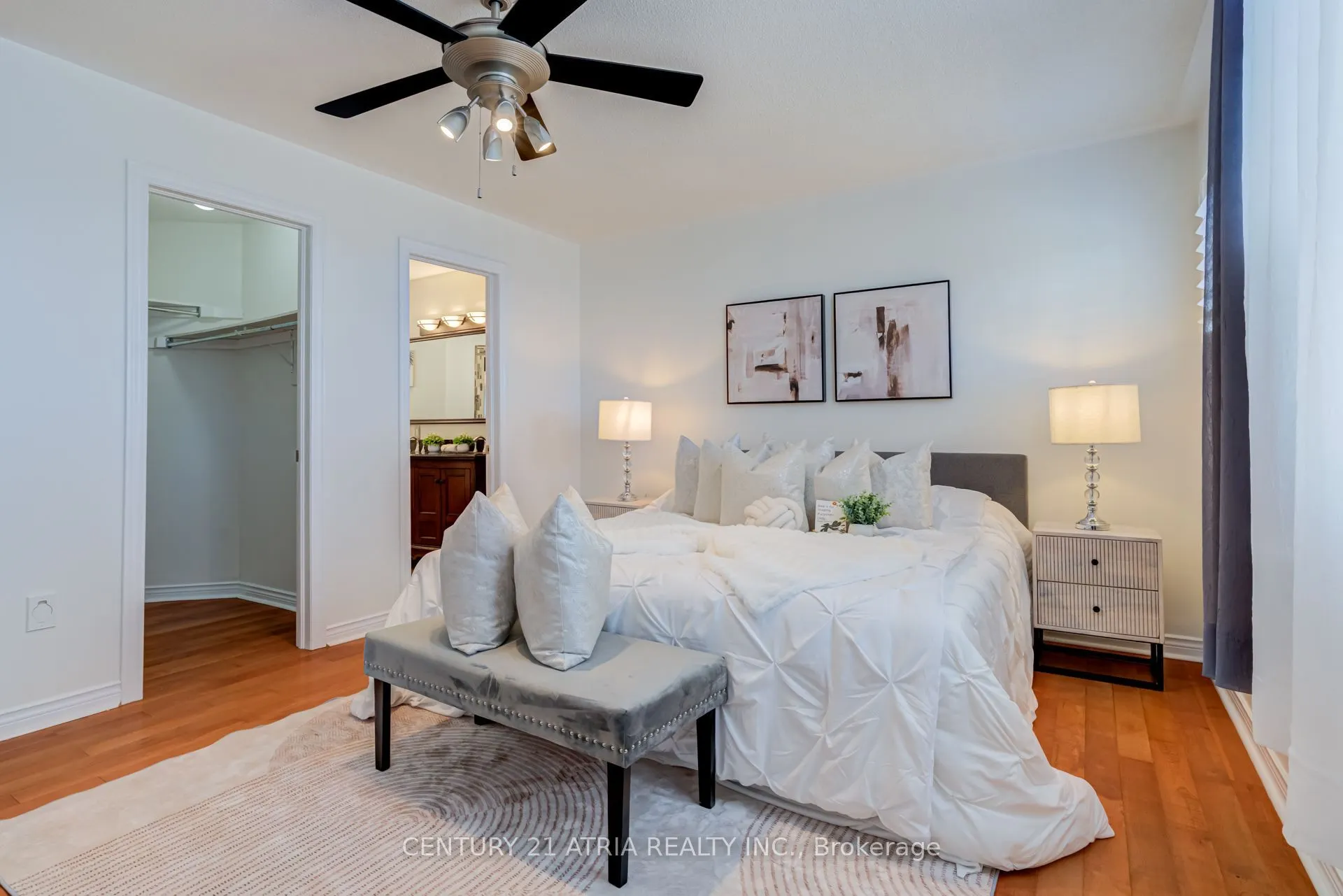 14 Robert Attersley Drive W