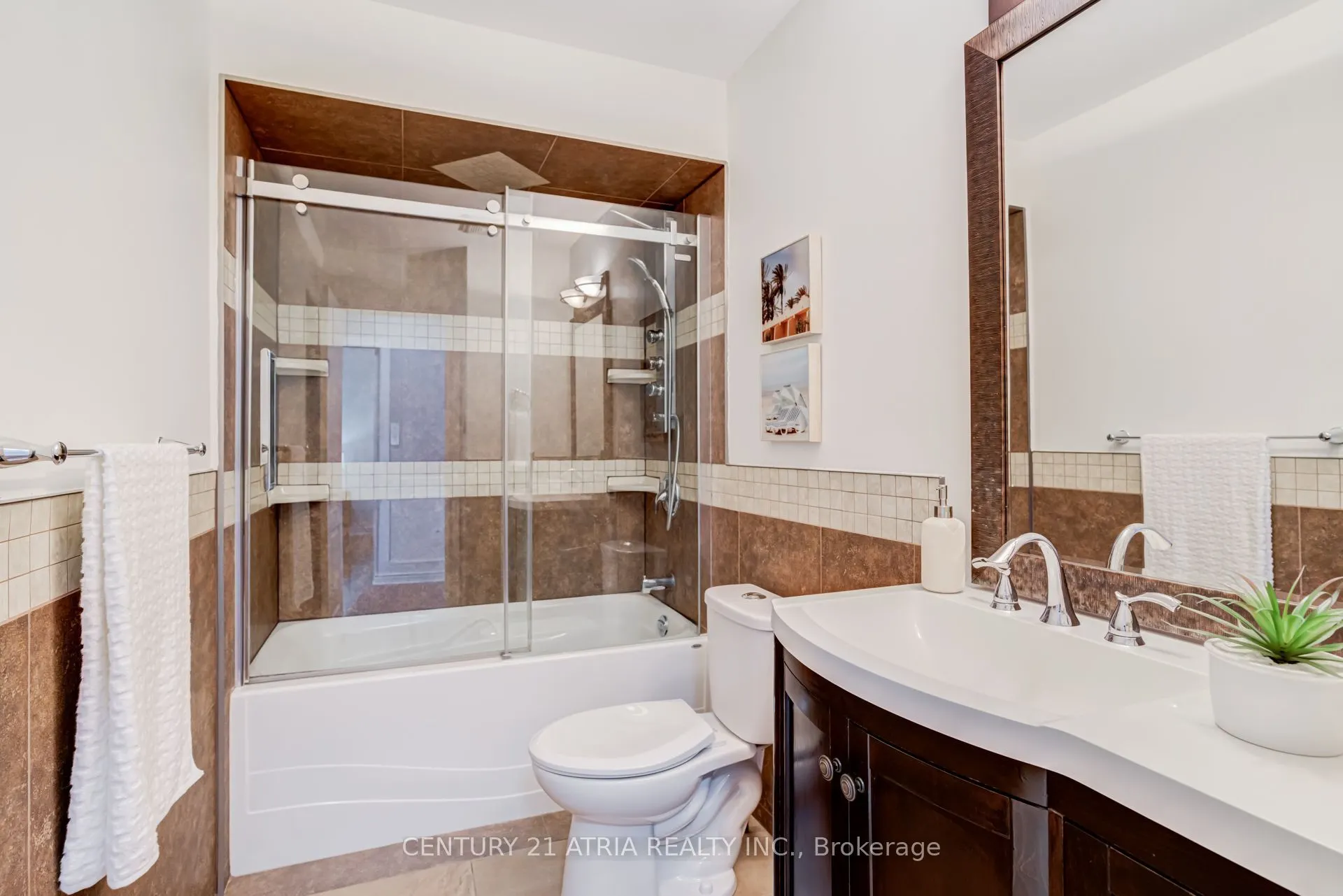 14 Robert Attersley Drive W