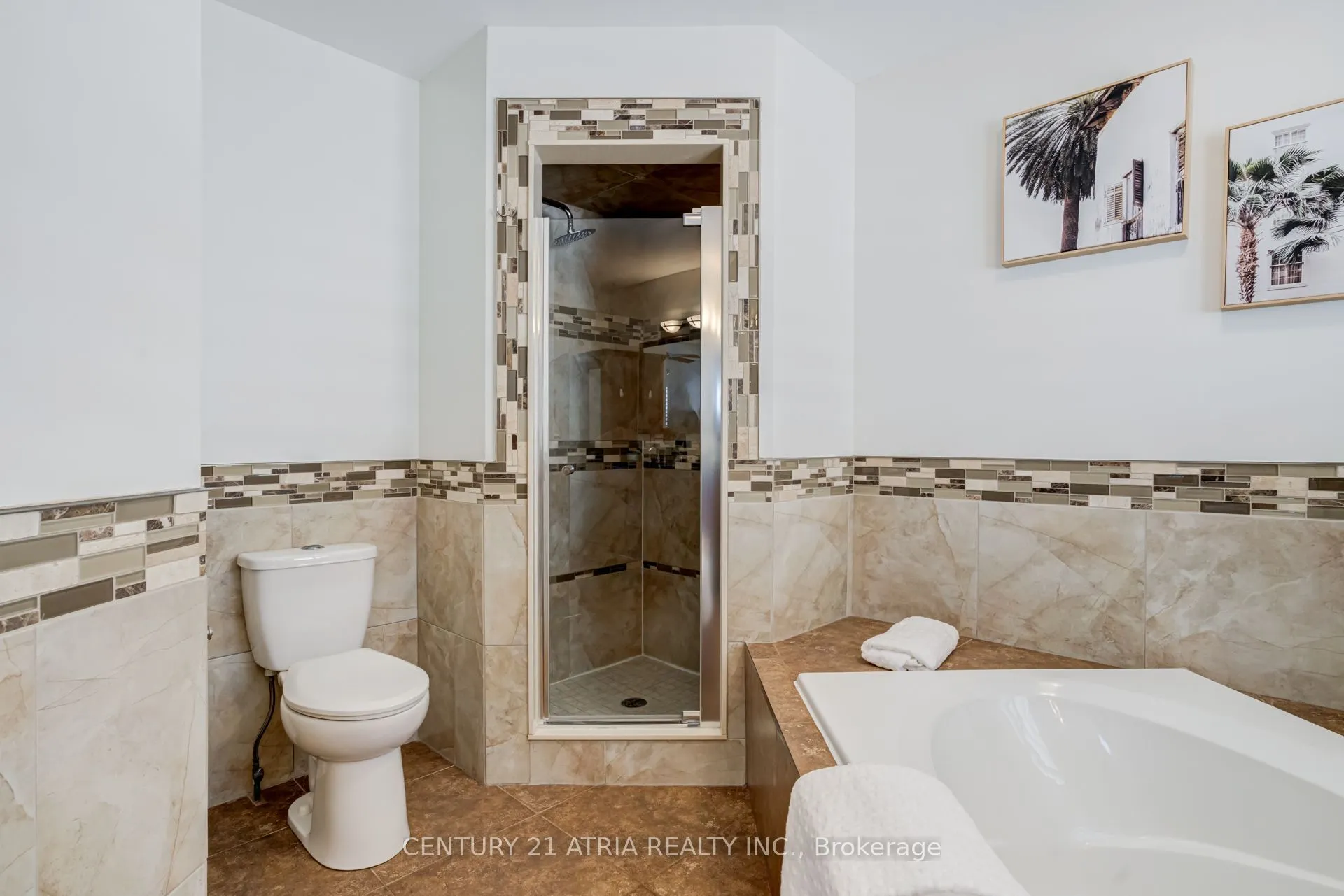14 Robert Attersley Drive W