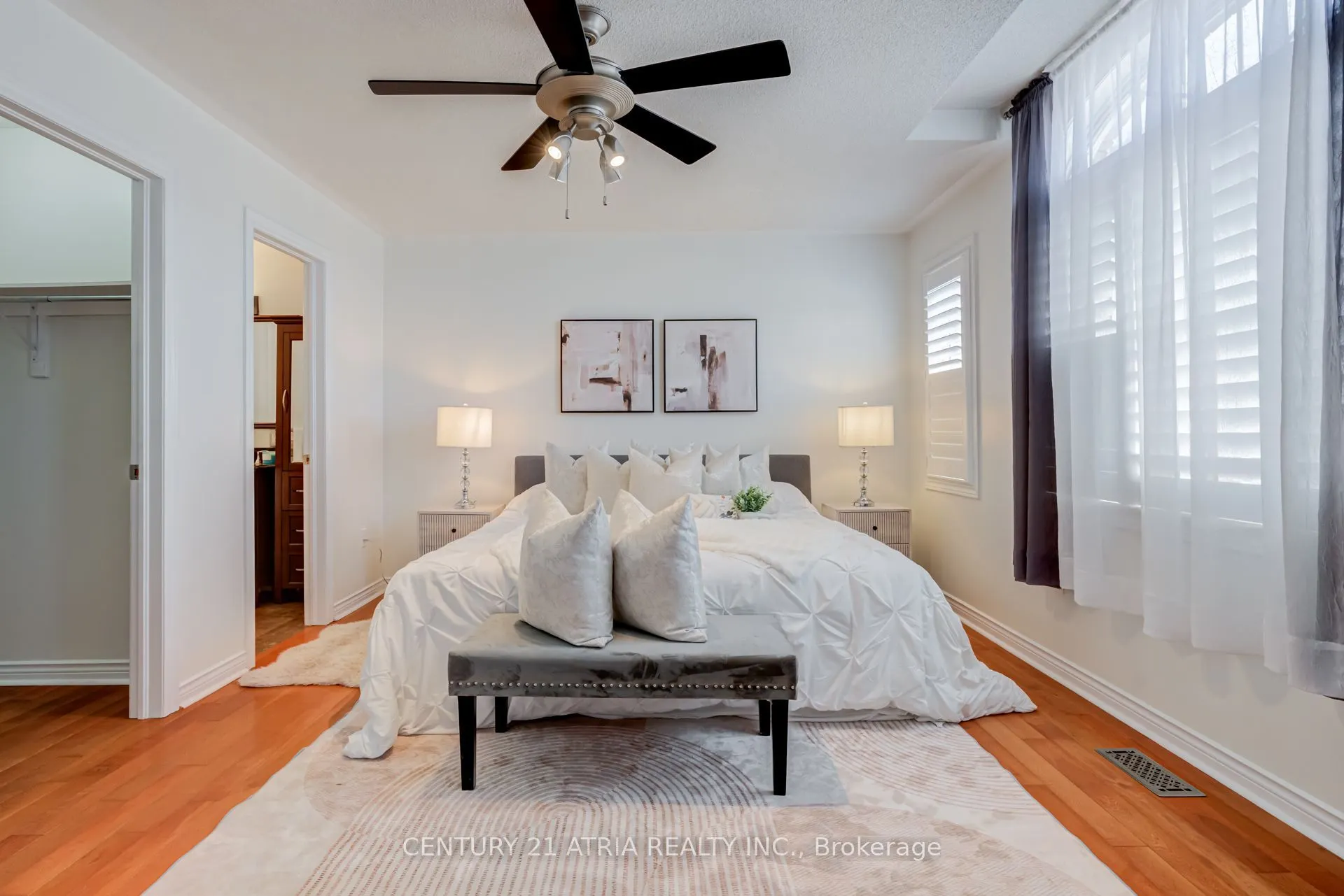 14 Robert Attersley Drive W