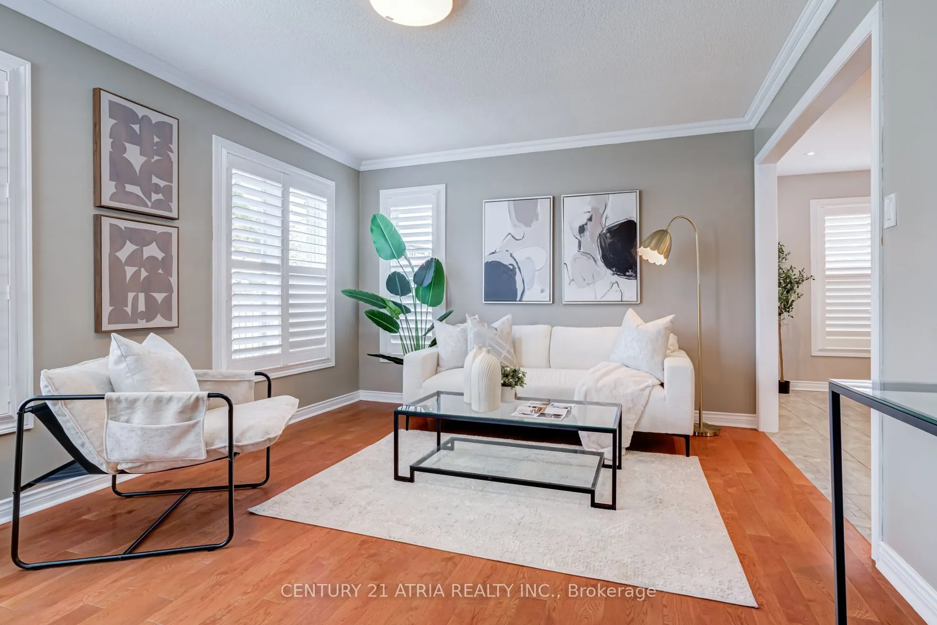 14 Robert Attersley Drive W