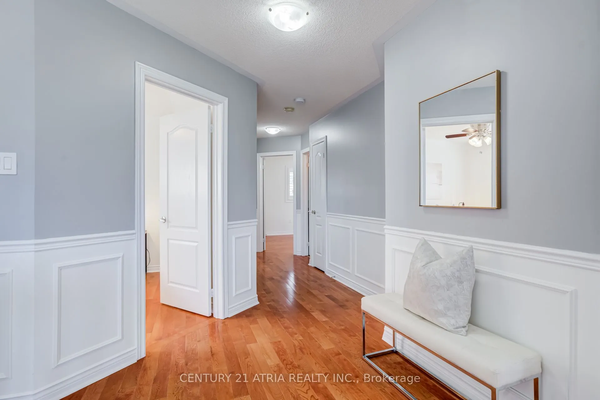 14 Robert Attersley Drive W