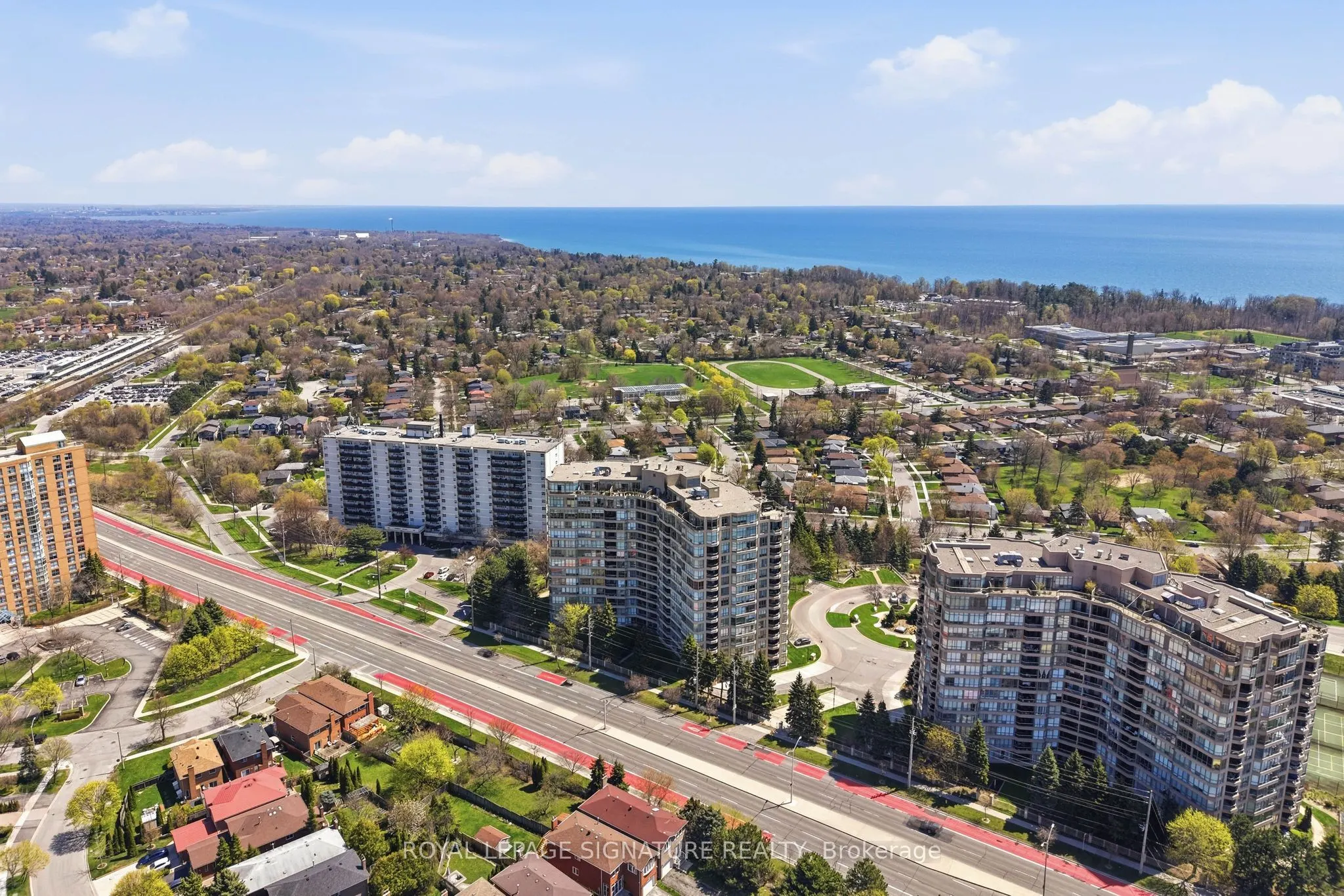 20 Guildwood Parkway #PH1