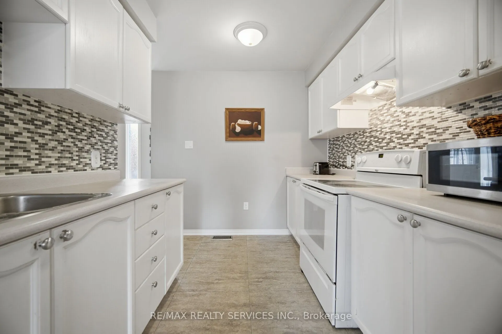 59 Fry Crescent