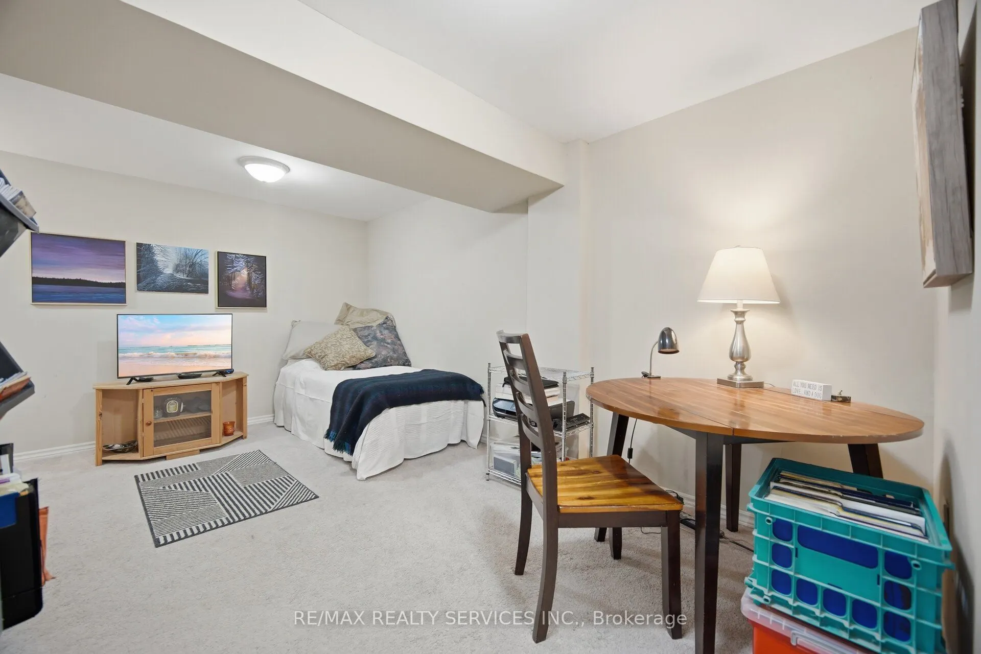 59 Fry Crescent