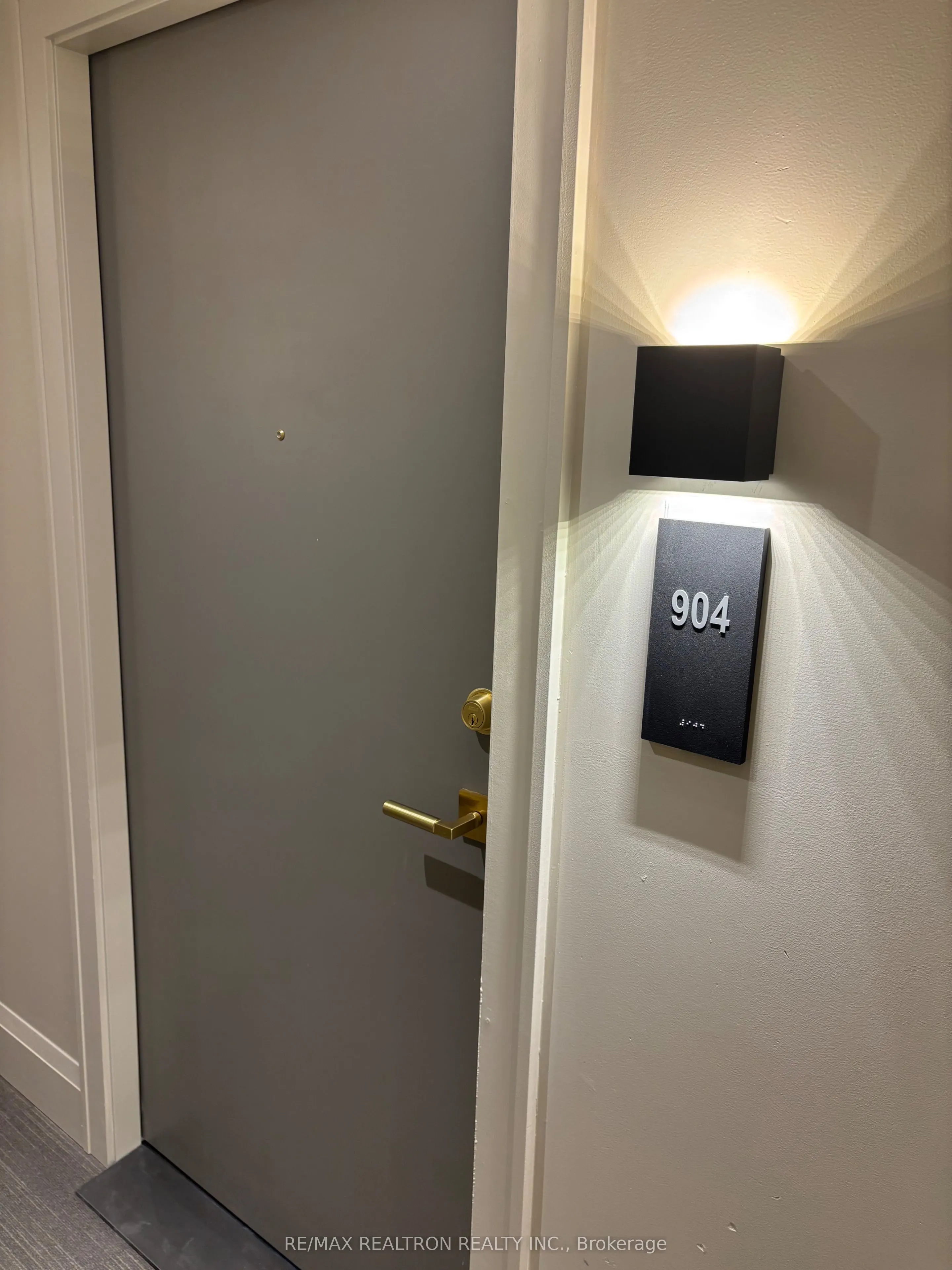 2 Manderley Drive #904