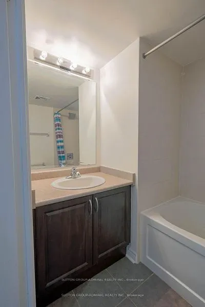 60 Fairfax Crescent #409
