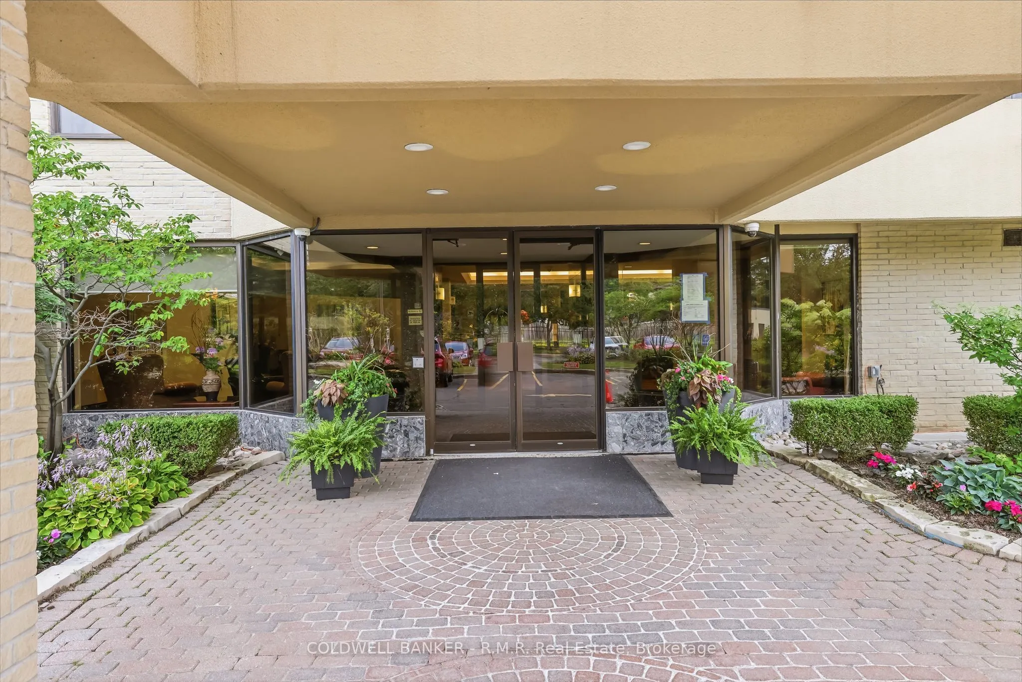 900 Wilson Road N #305
