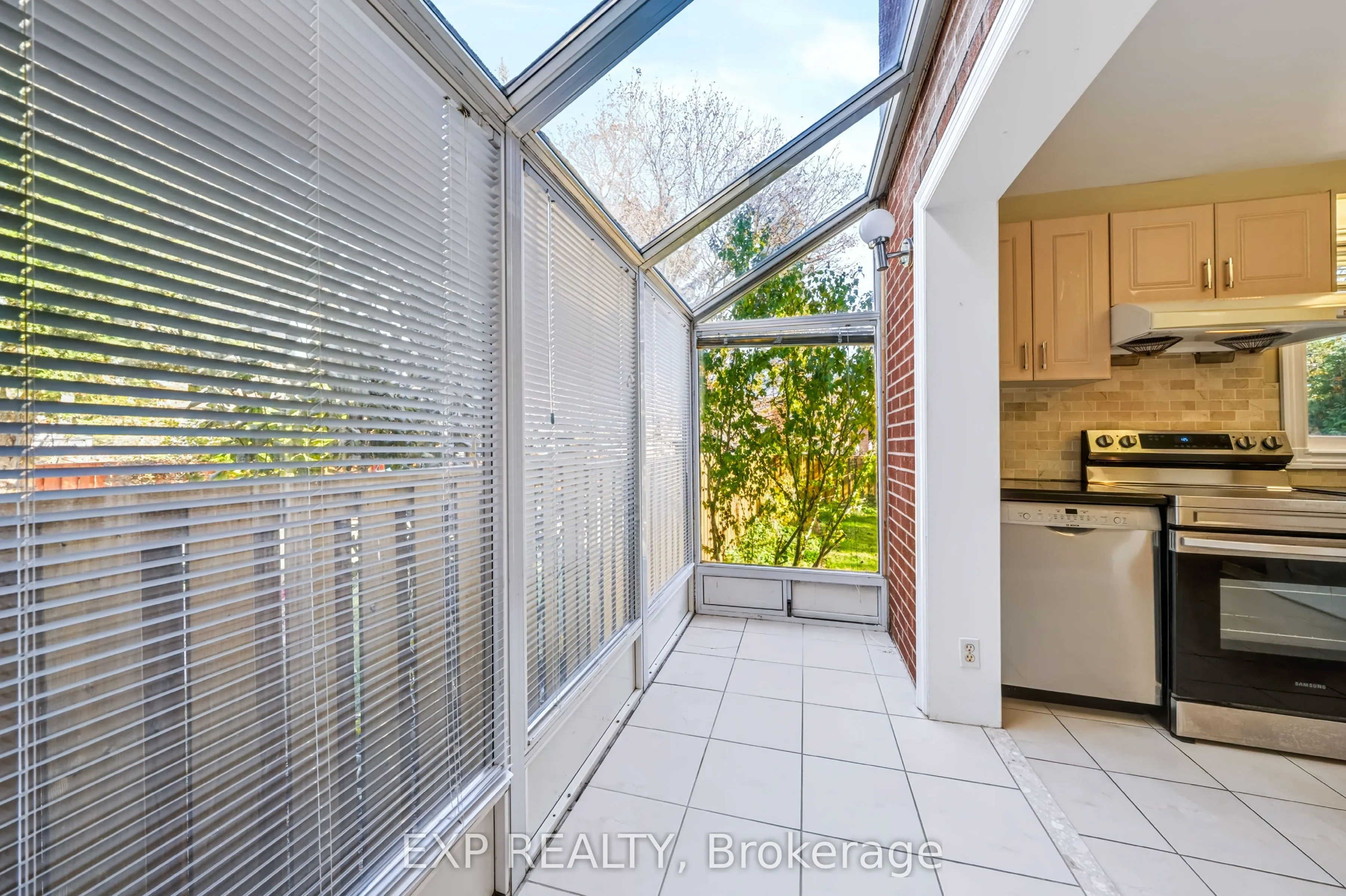 74 Longford Crescent