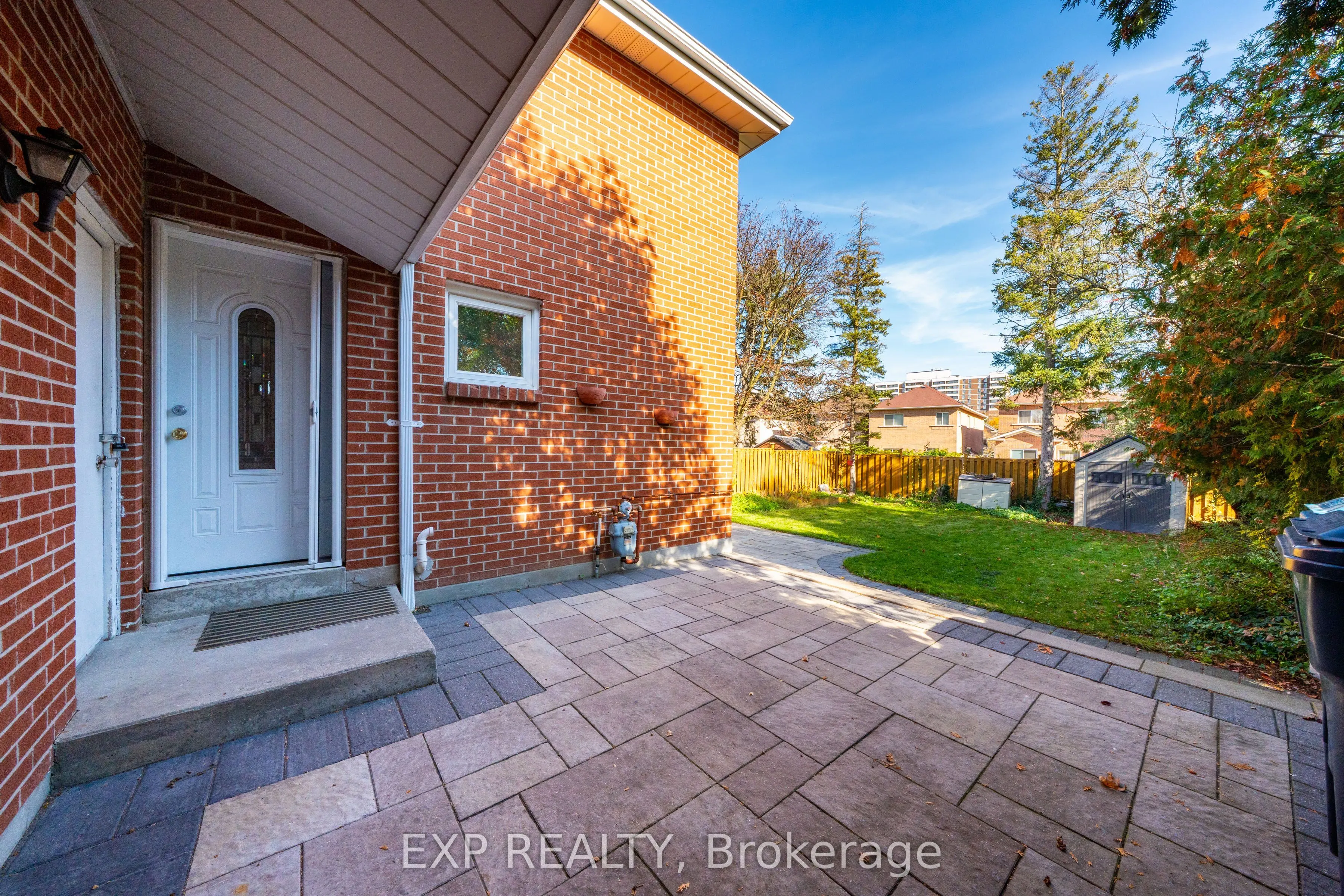 74 Longford Crescent