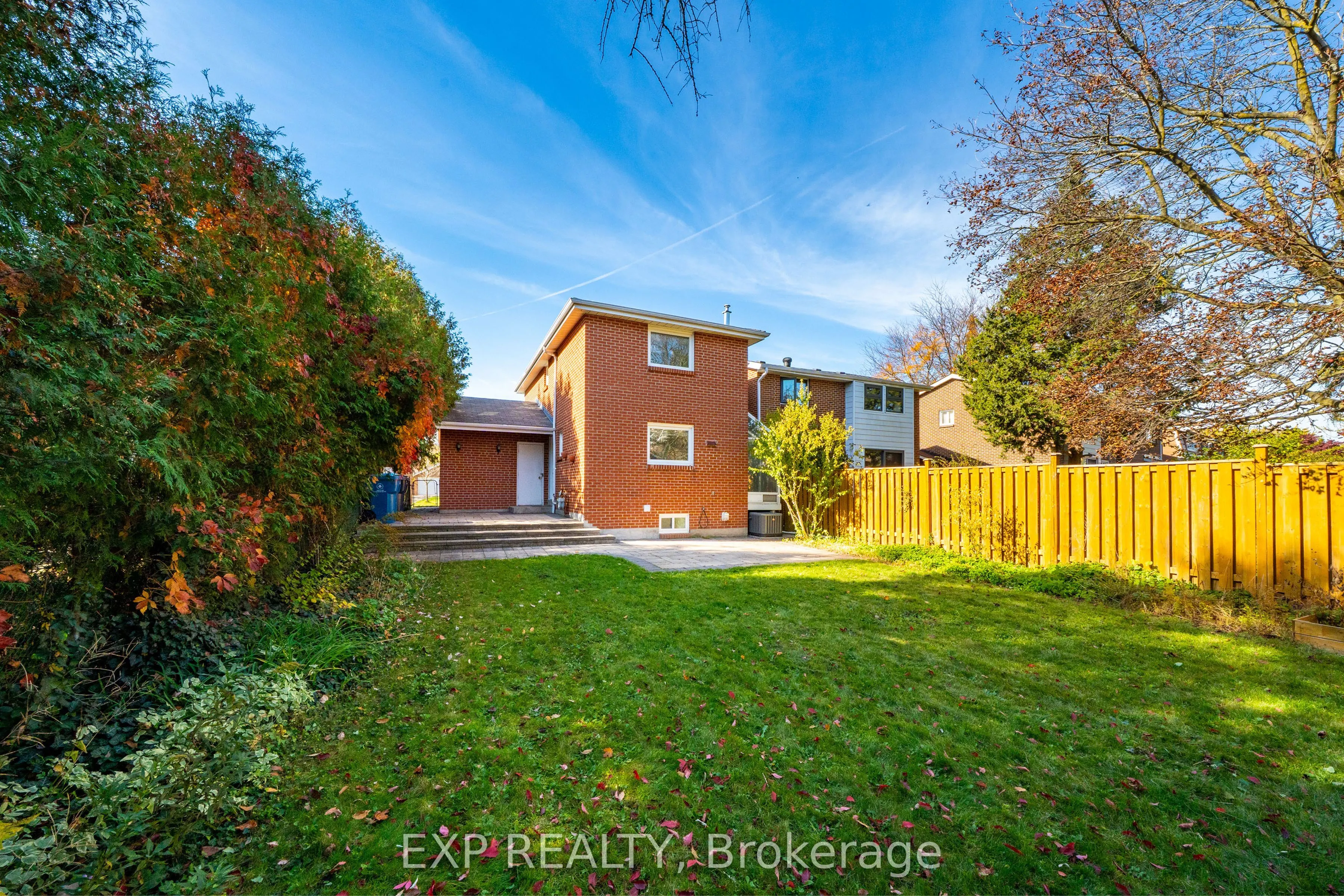 74 Longford Crescent