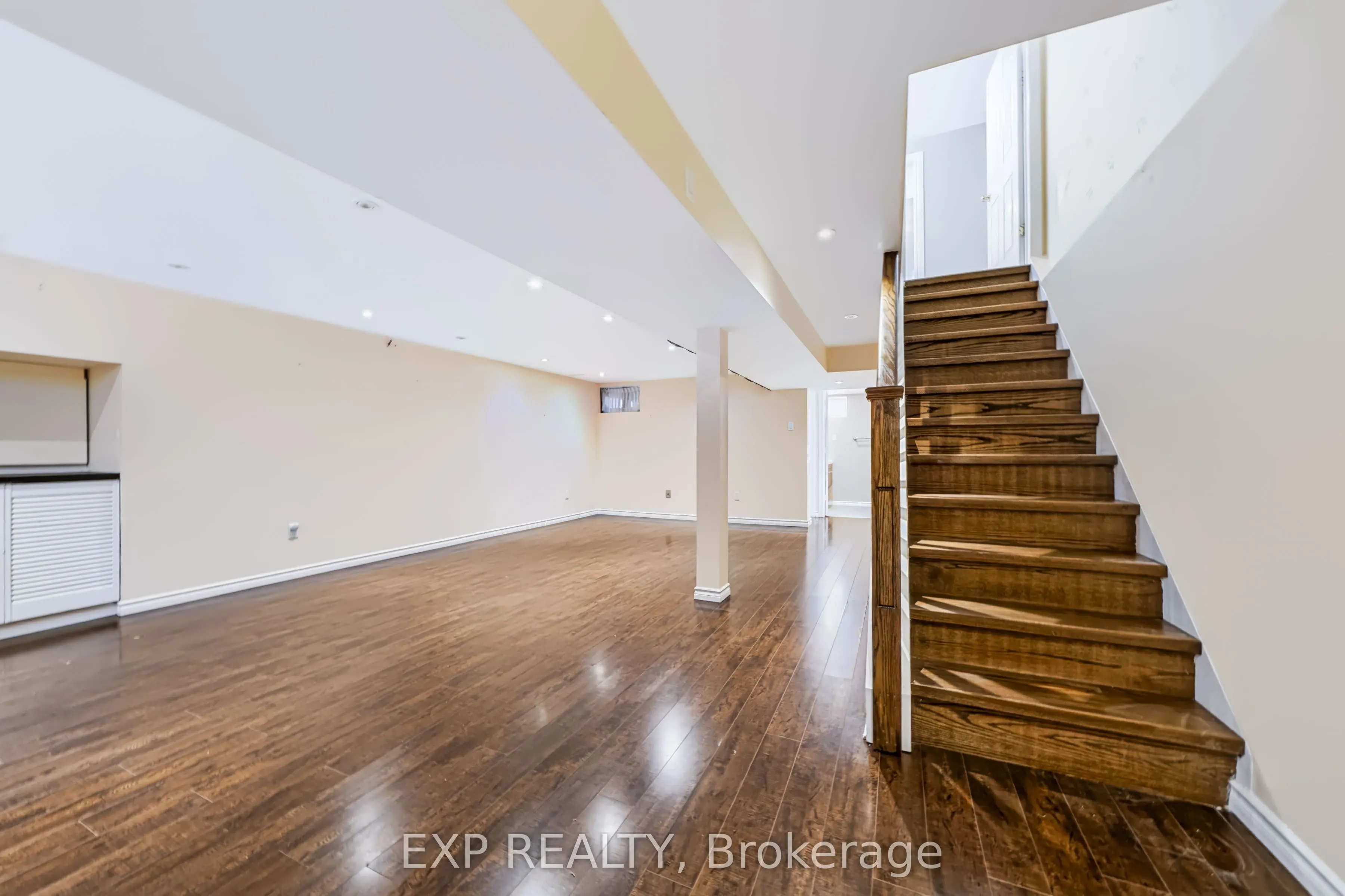 74 Longford Crescent