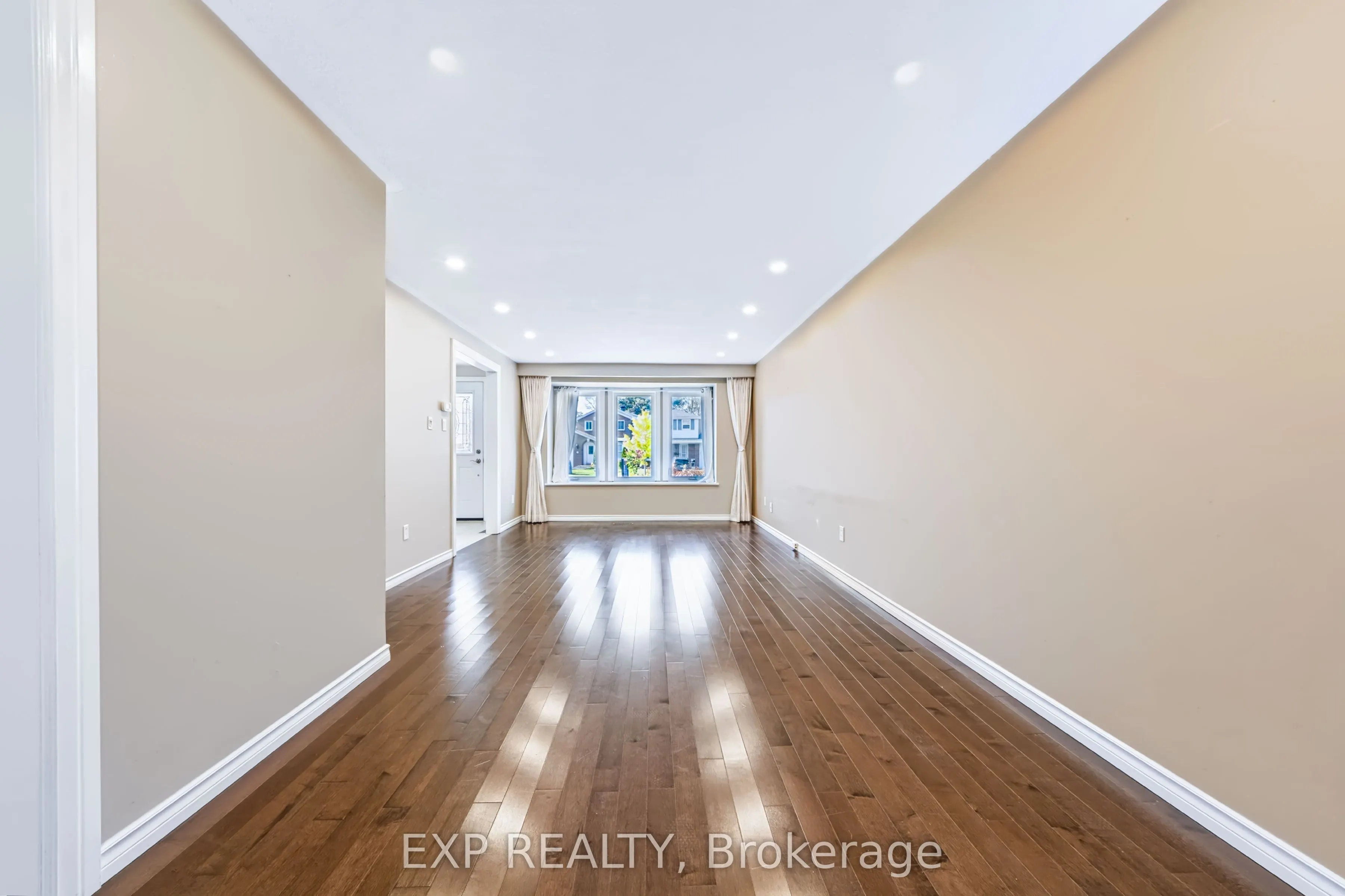 74 Longford Crescent